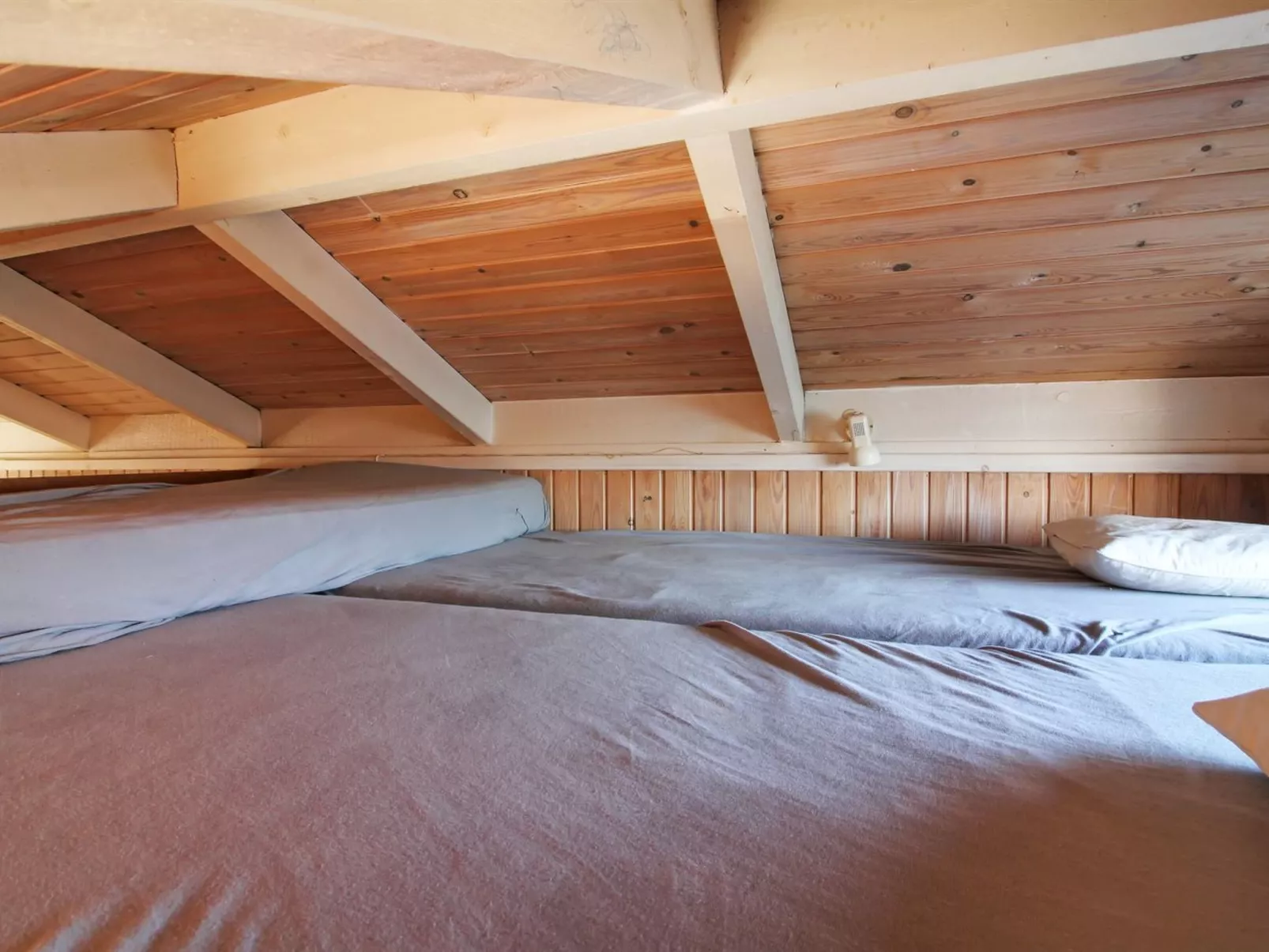 "Sixten" - 450m from the sea-Binnen