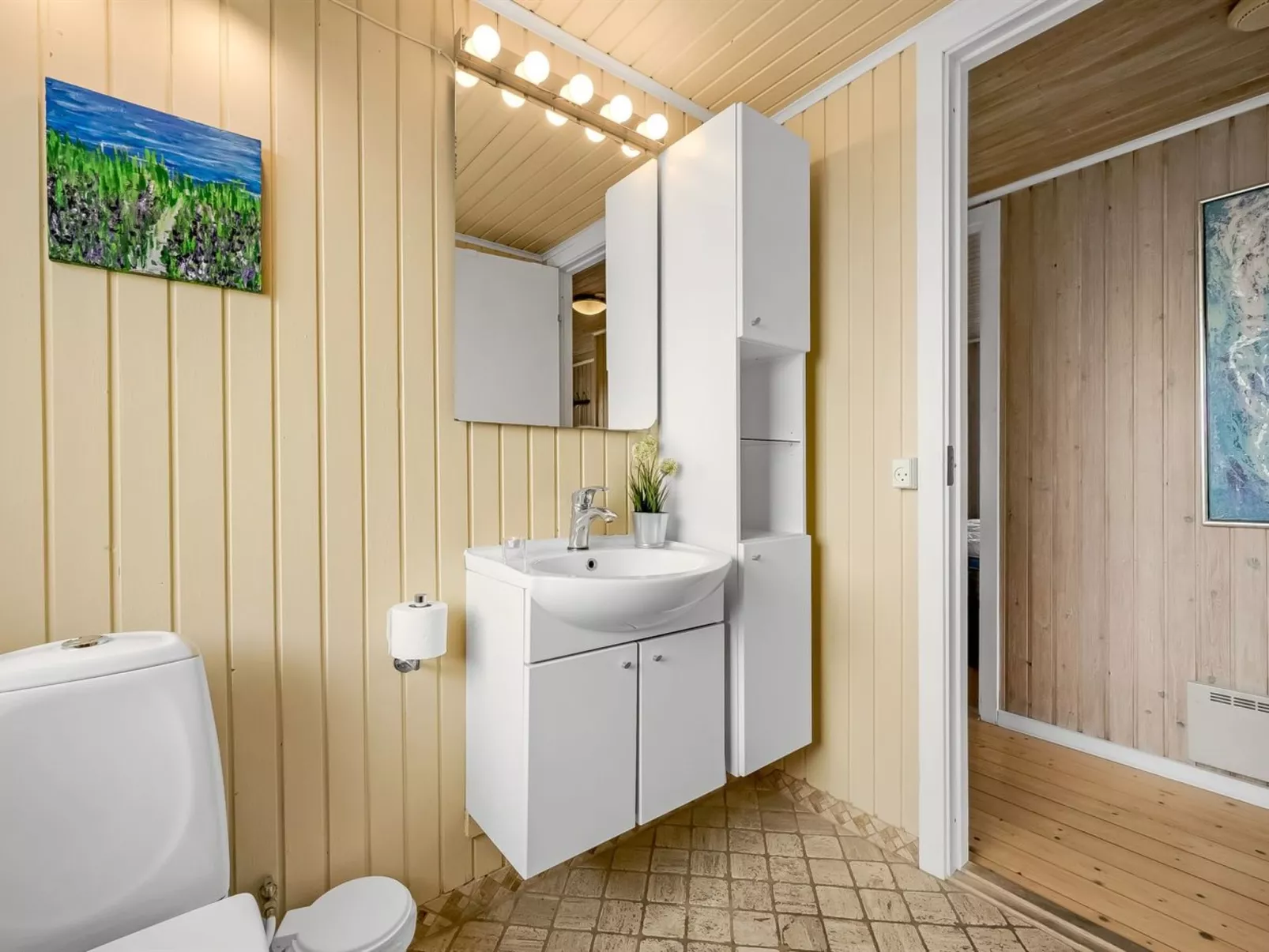 "Drifa" - 600m from the sea-Binnen