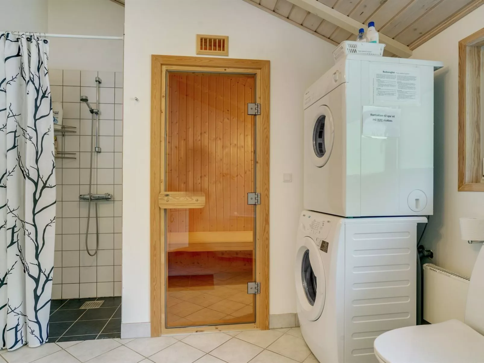 "Thomasine" - 1.5km from the sea-Binnen