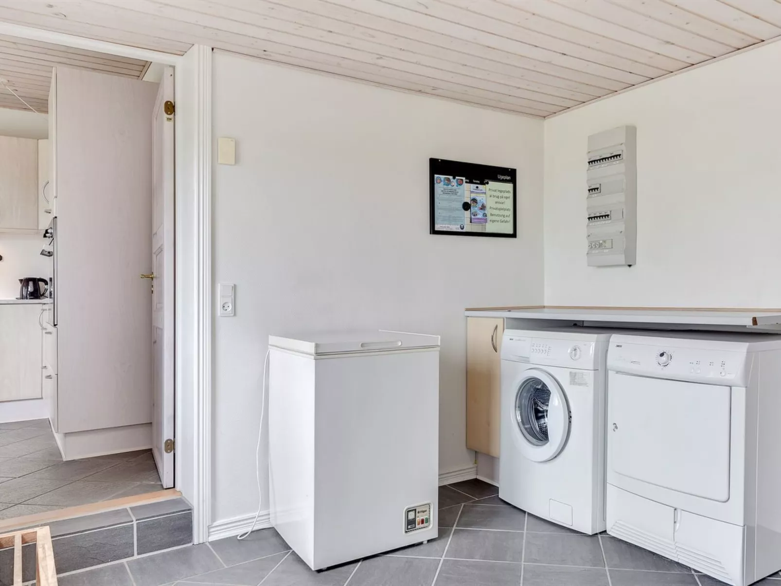 "Matthias" - 400m to the fjord-Binnen