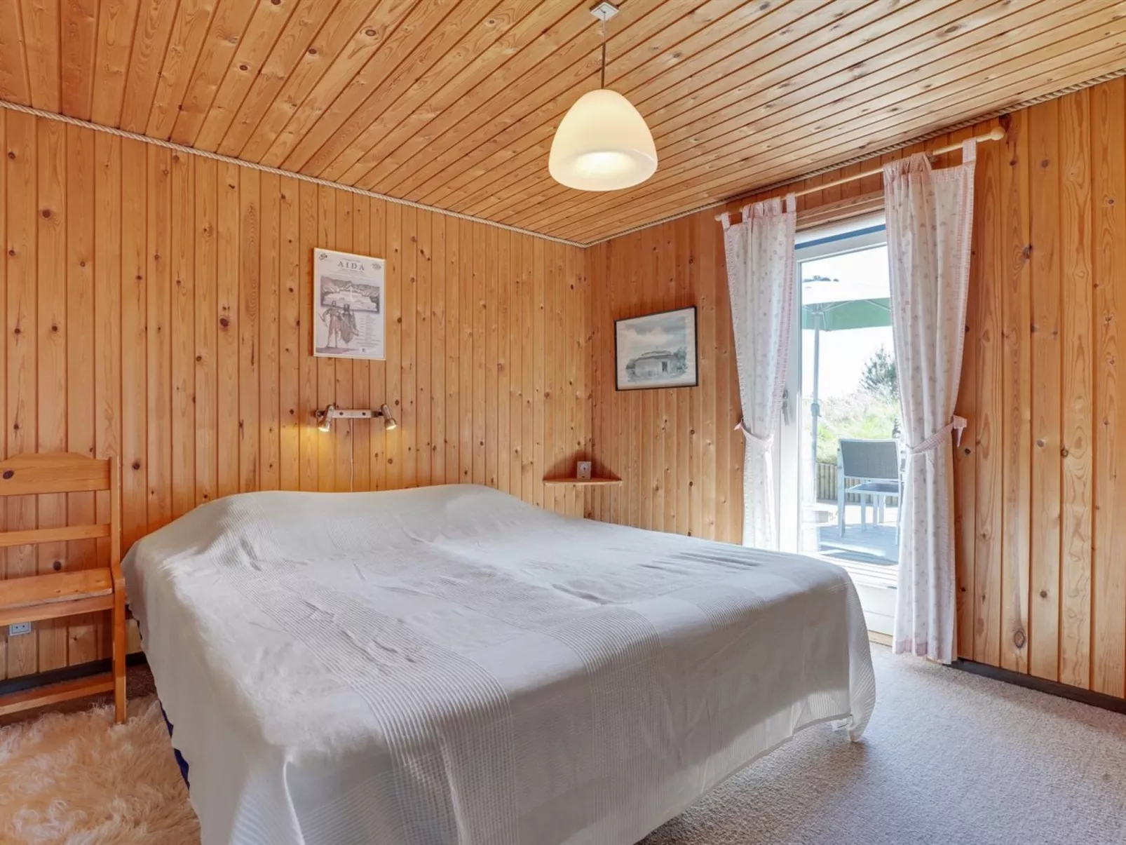 "Edna" - 800m from the sea-Binnen