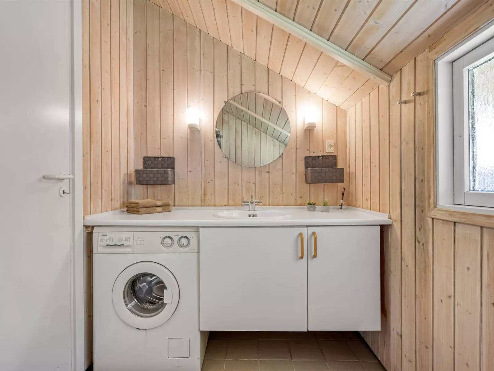 "Snefrid" - 12km from the sea-Binnen