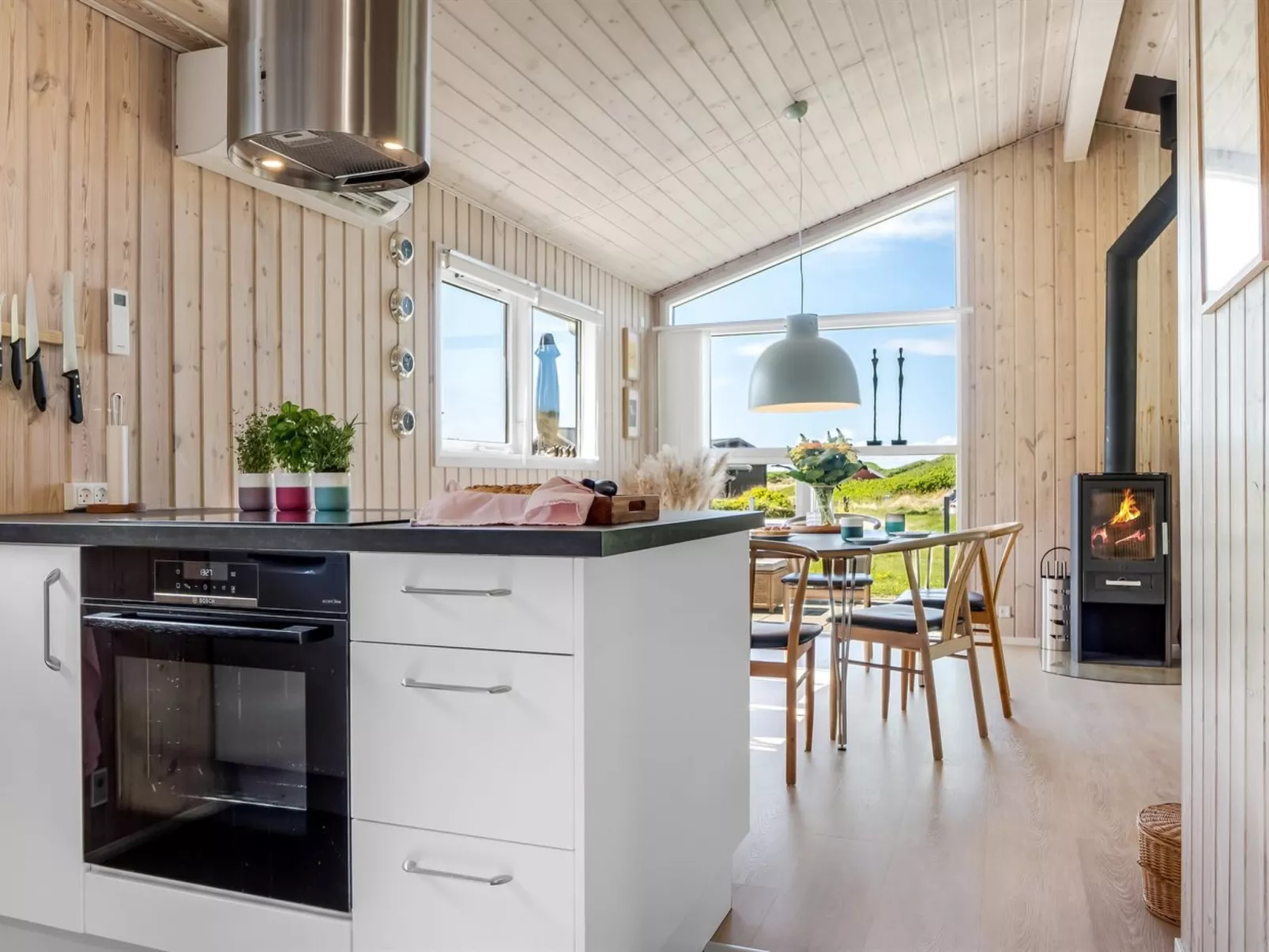 "Idalia" - 125m from the sea-Binnen