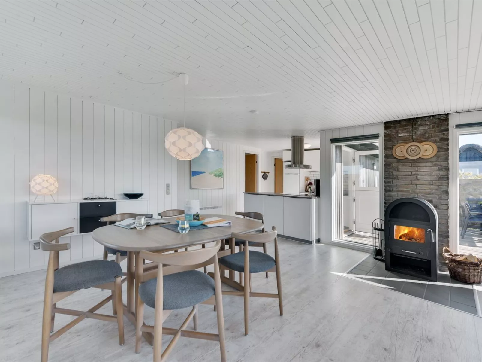 "Aiske" -  from the sea-Binnen