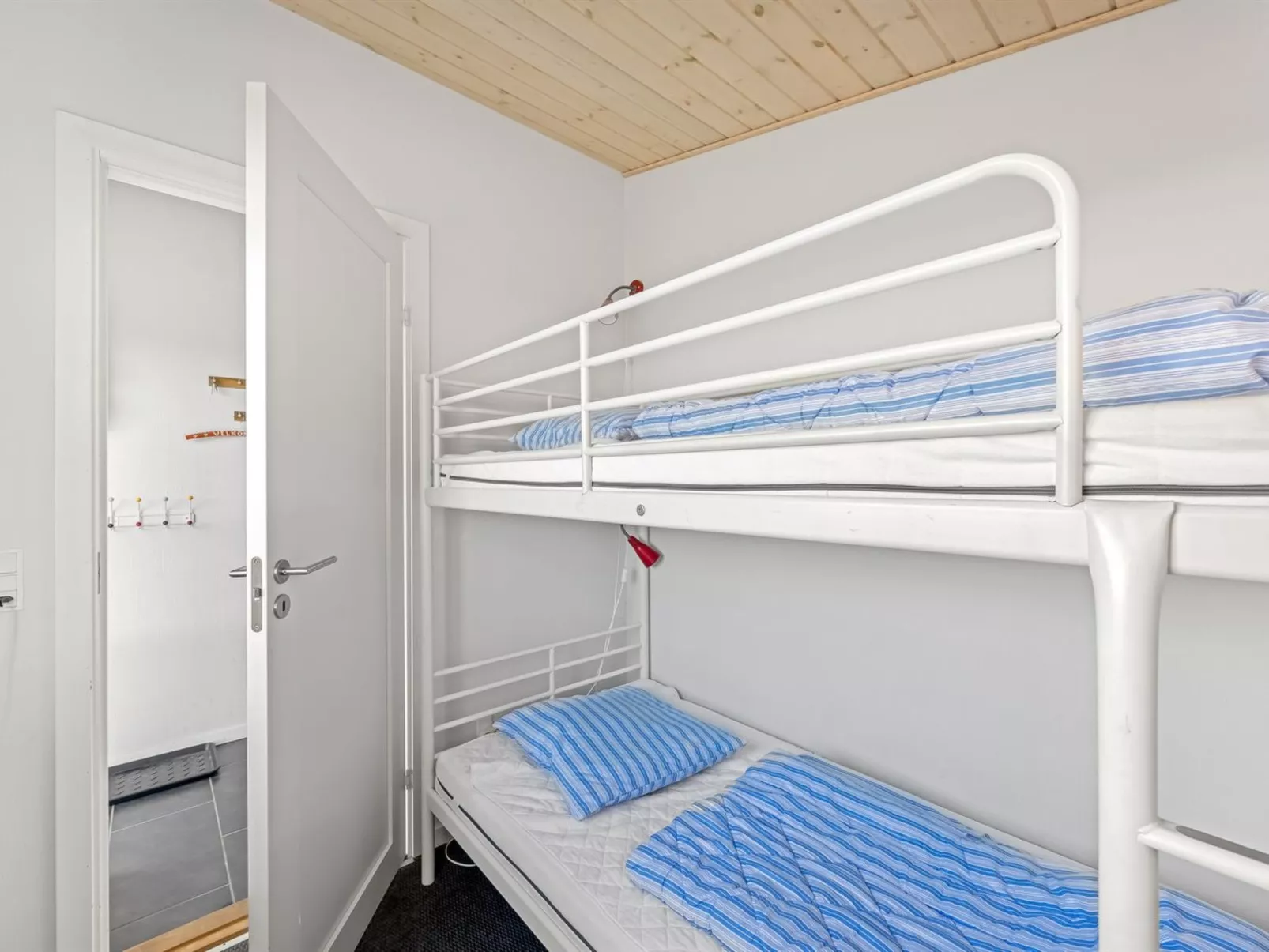 "Fabio" - 450m from the sea-Binnen