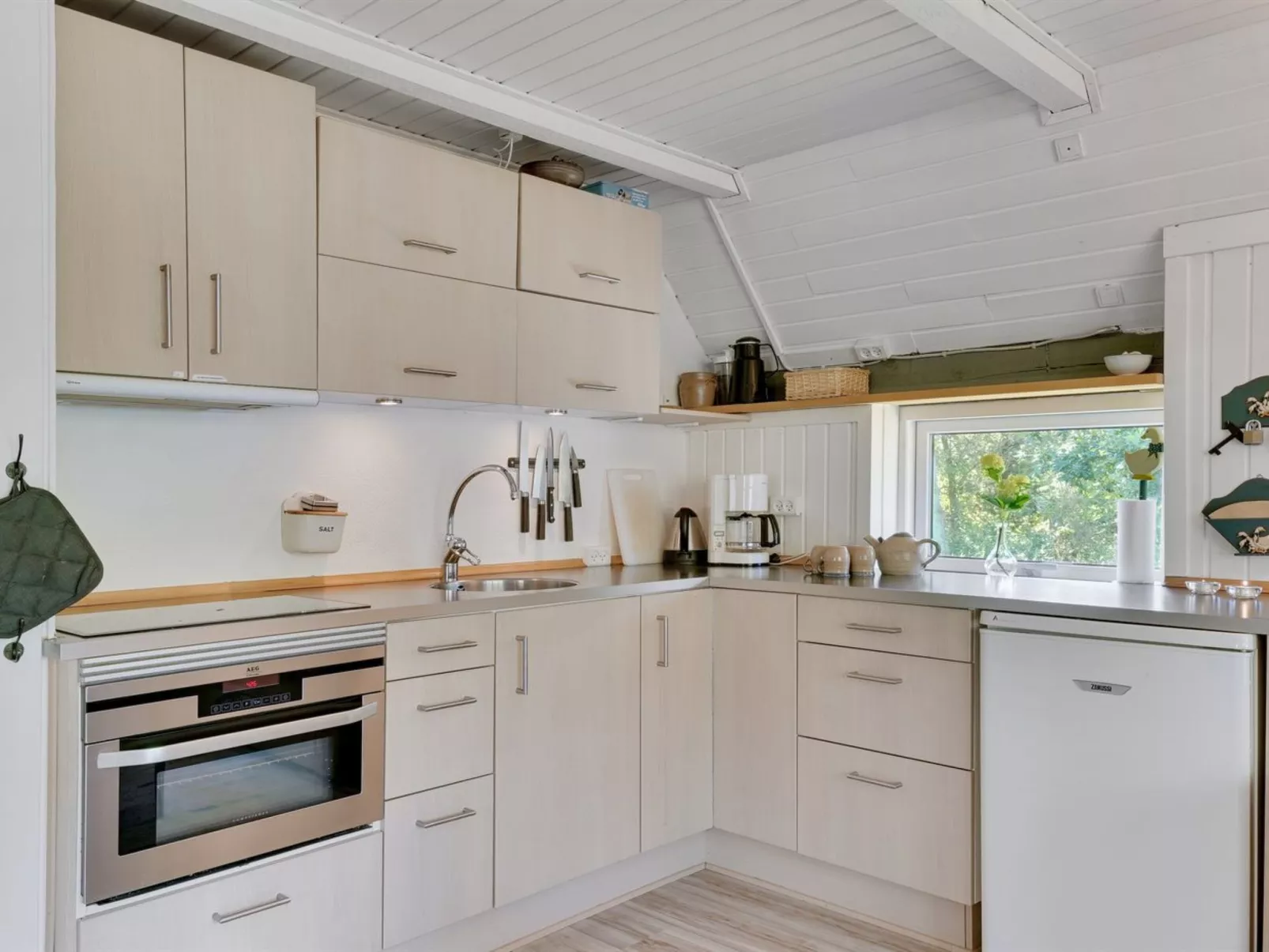 "Amelia" - 250m to the fjord-Binnen