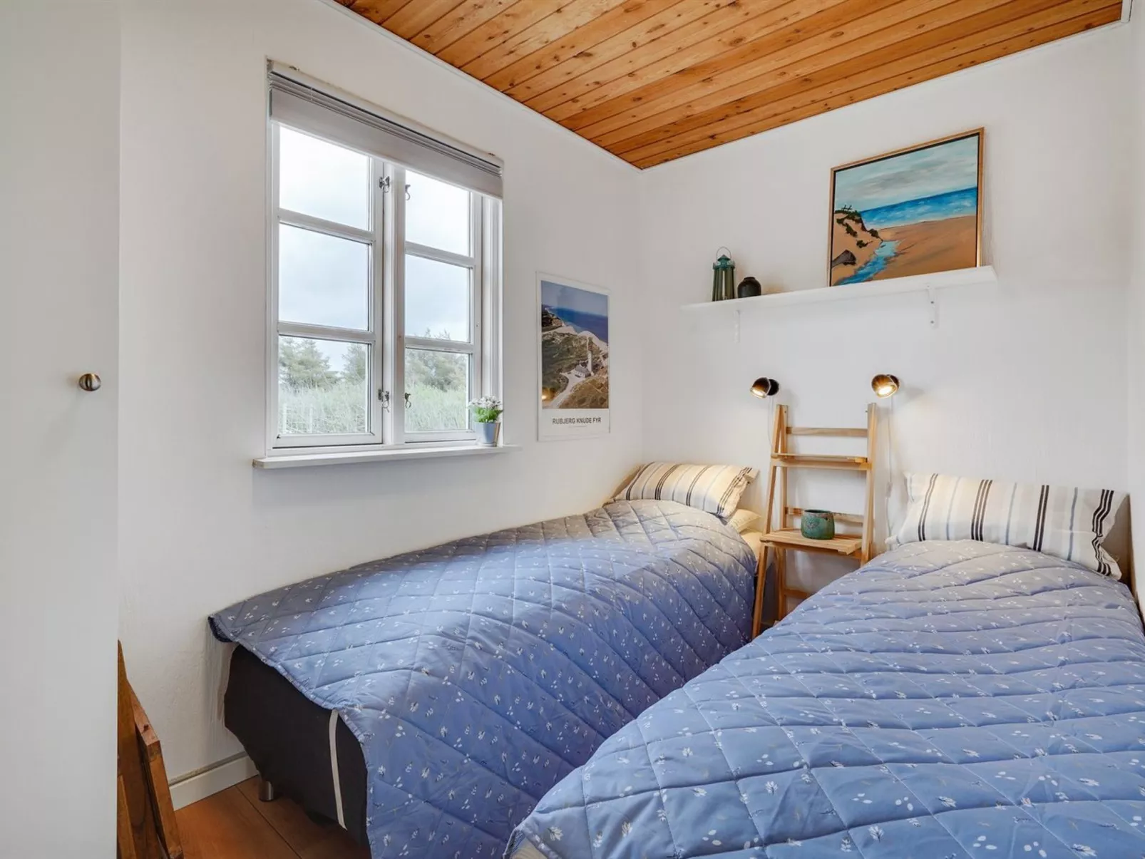 "Sölvy" - 300m from the sea-Binnen