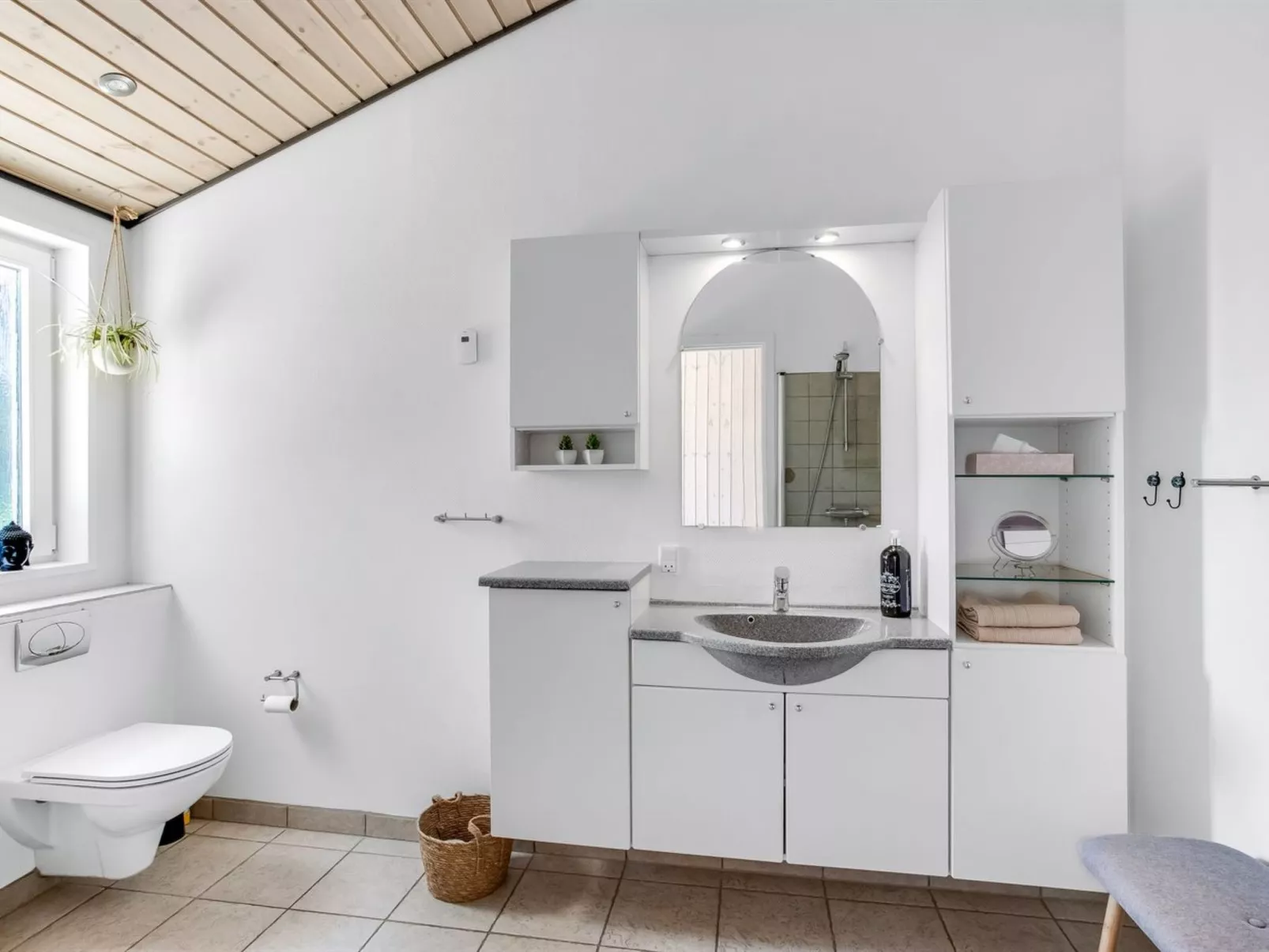 "Gylla" - 12km from the sea-Binnen