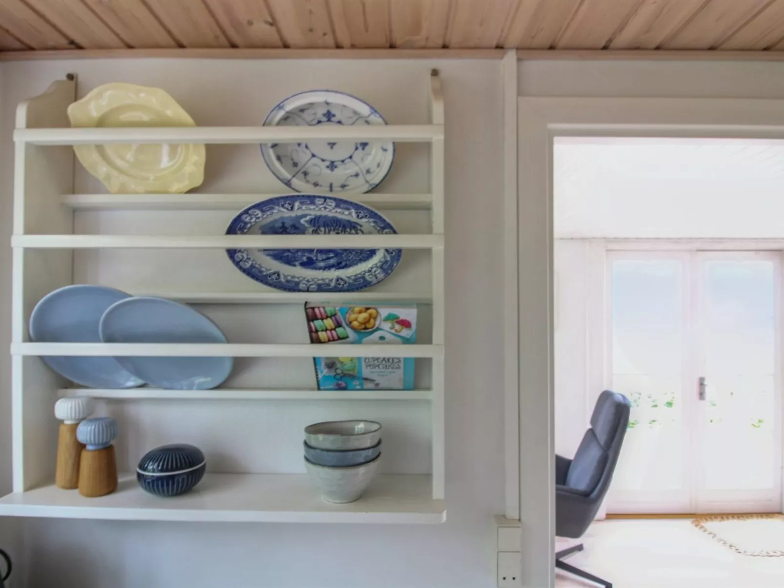 "Fabine" - 50m from the sea-Binnen