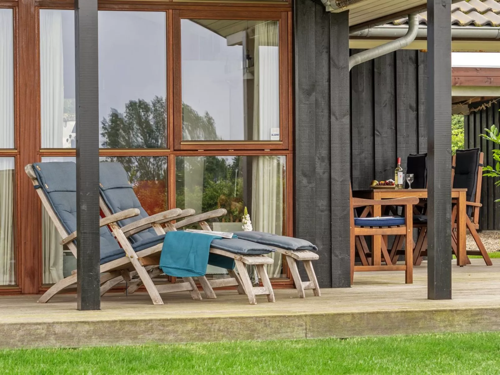 "Juliana" - 400m from the sea-Buiten