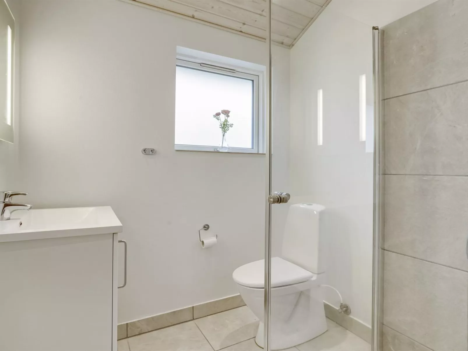 "Mavis" - 800m from the sea-Binnen