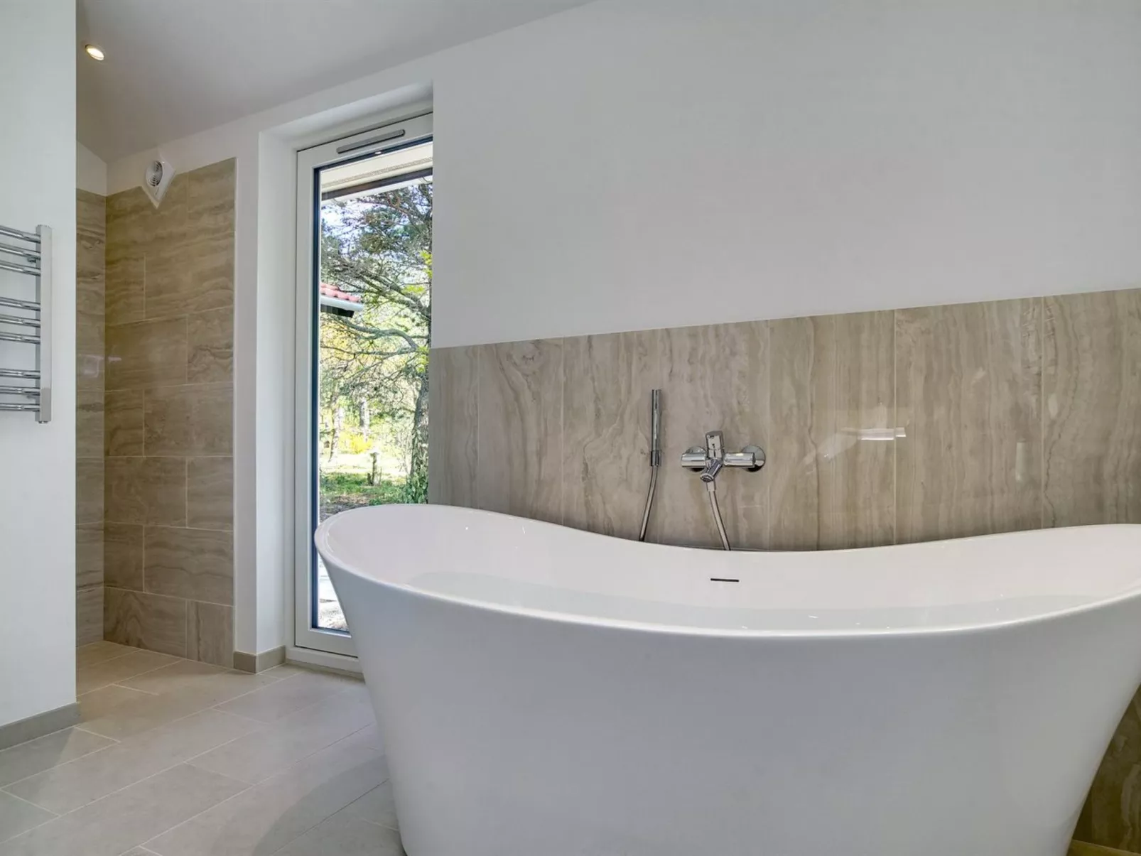 "Rikkie" - 150m to the fjord-Binnen