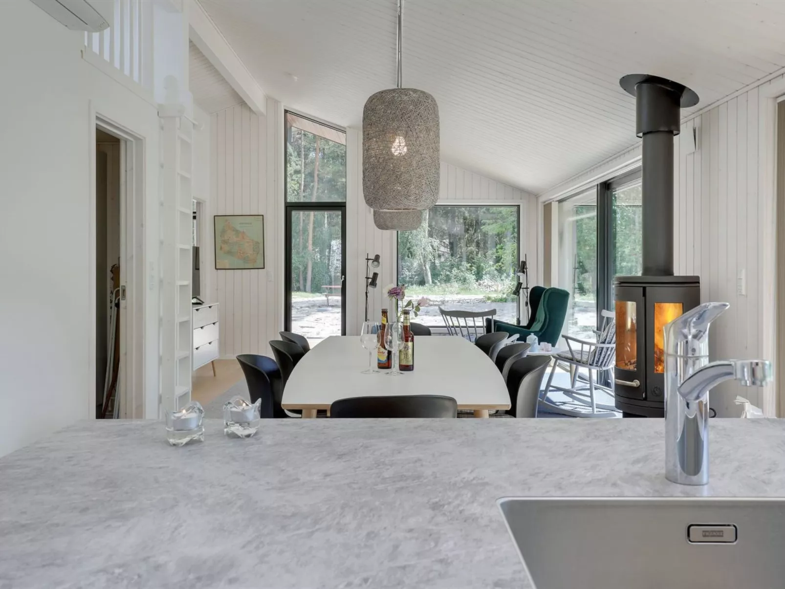 "Anarosa" - 200m from the sea-Binnen