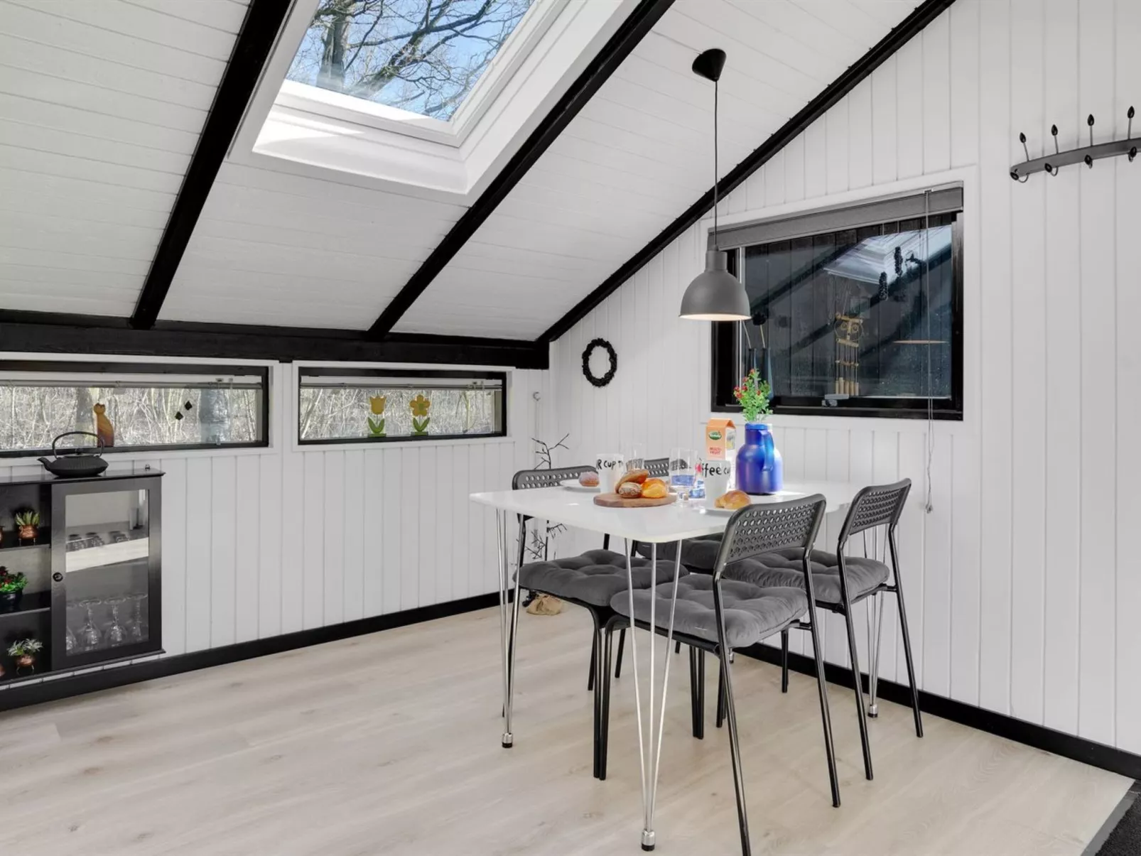 "Elisabeta" - 28km from the sea-Binnen