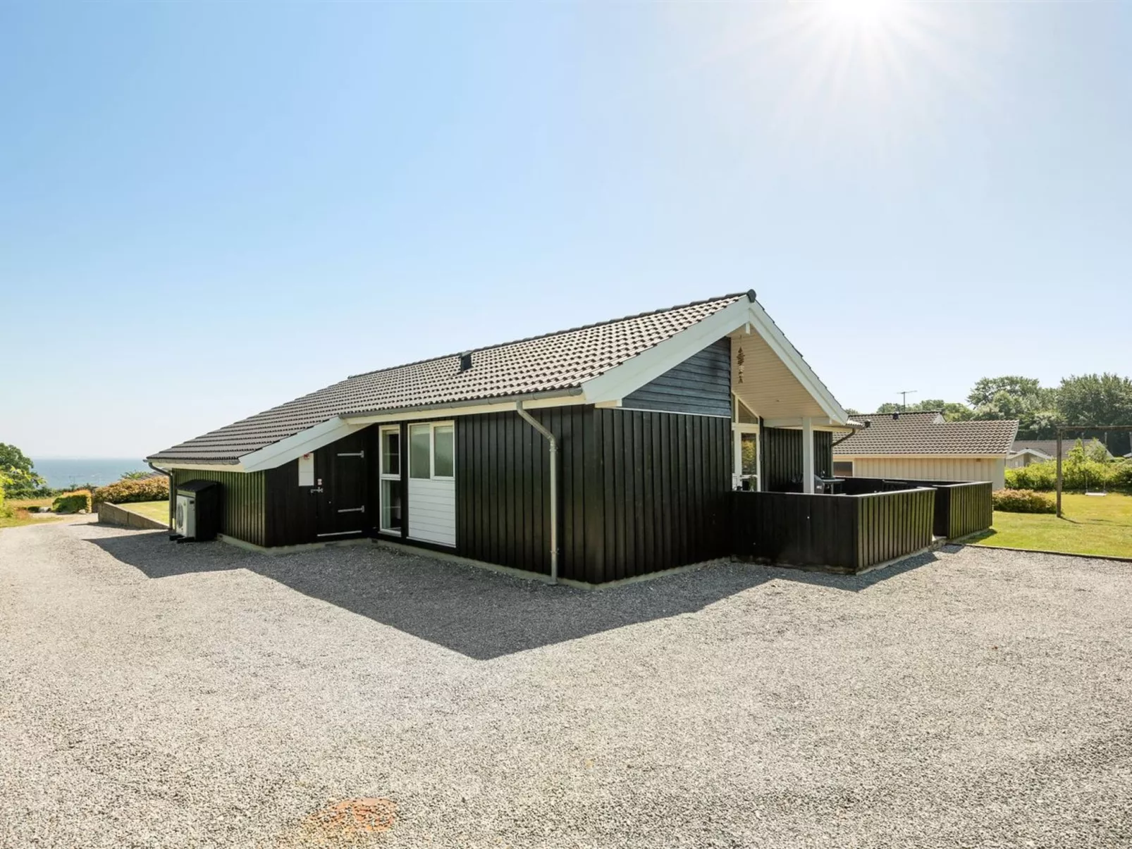 "Fridtjof" - 100m from the sea-Buiten