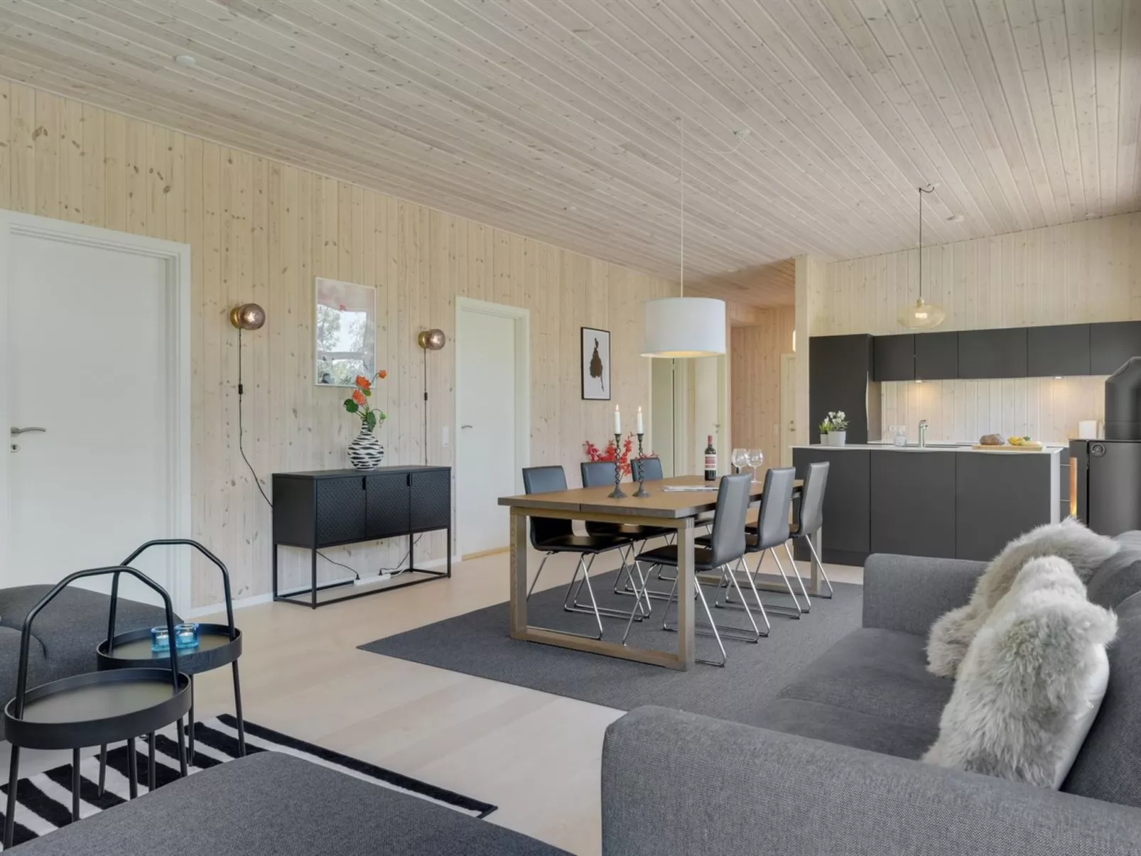 "Topenga" - 300m from the sea-Binnen