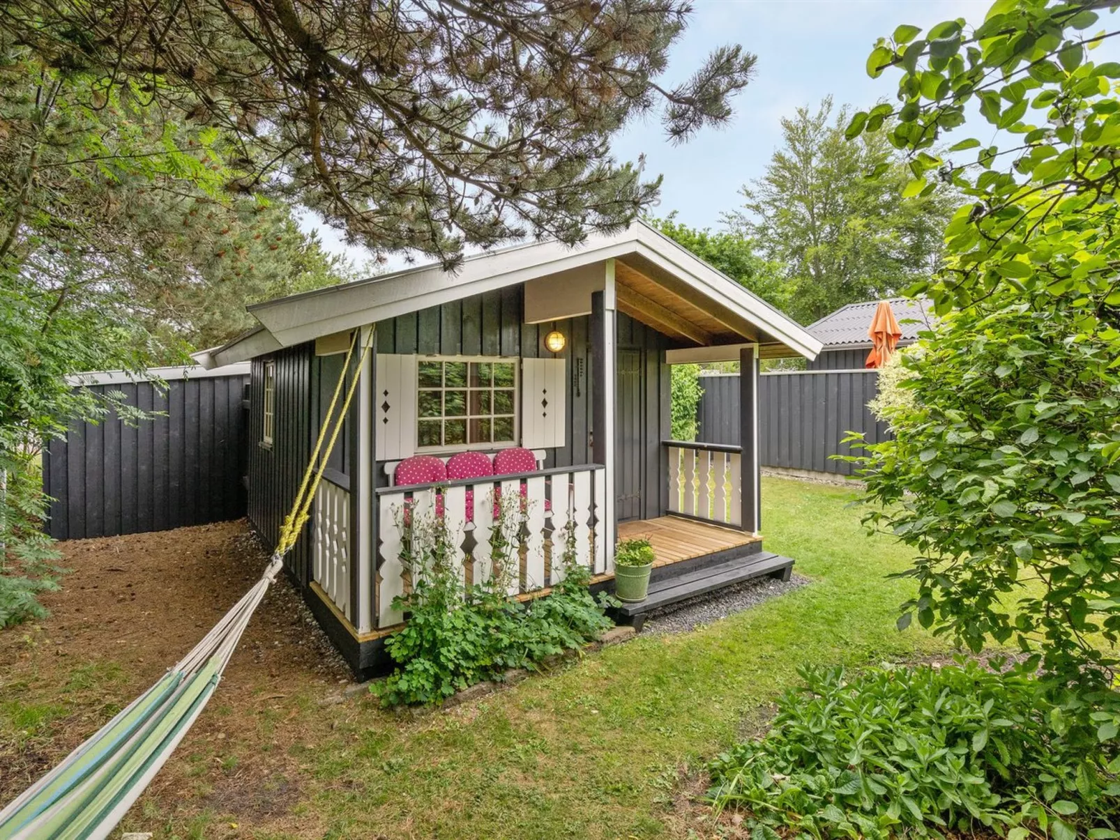 "Farthin" - 800m from the sea-Buiten