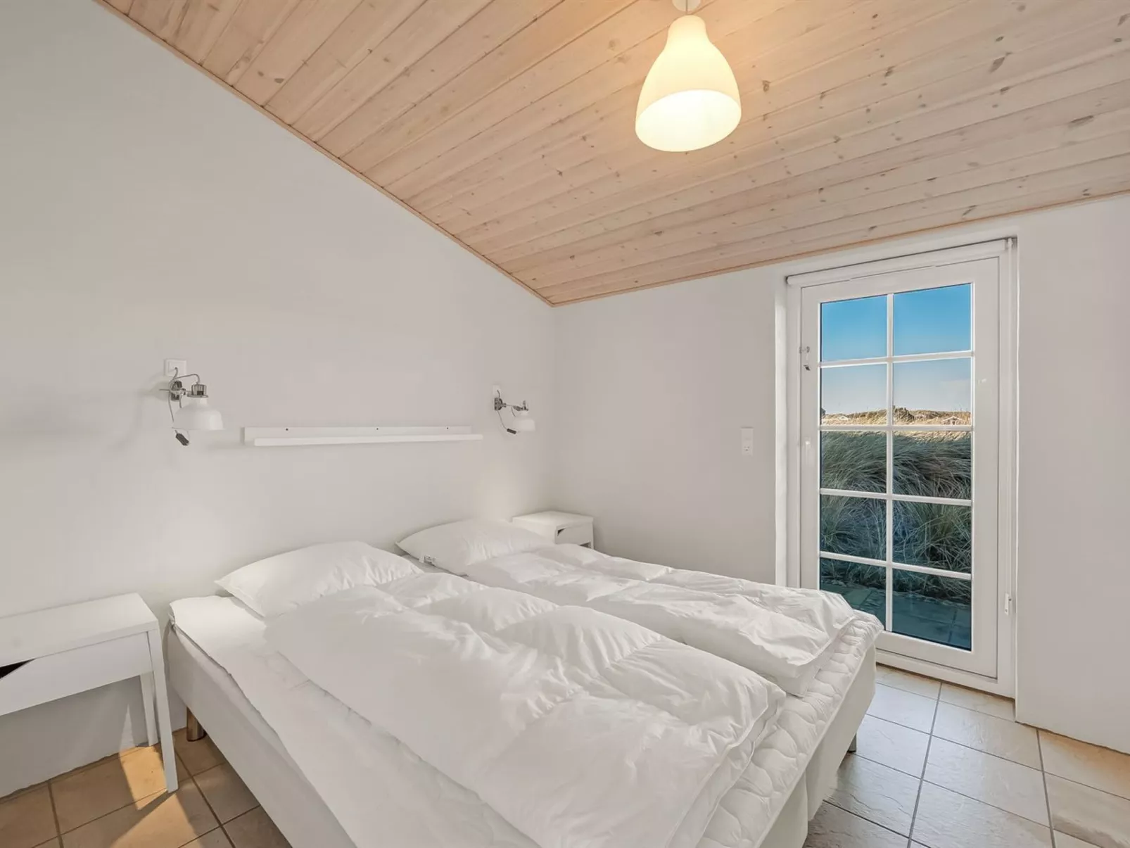 "Hærulf" - 300m from the sea-Binnen