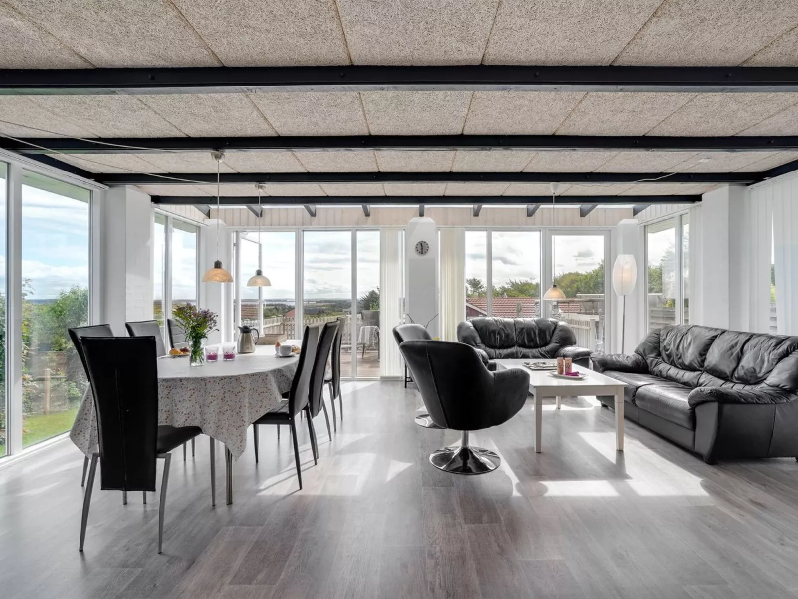 "Dagne" - 400m to the fjord-Binnen