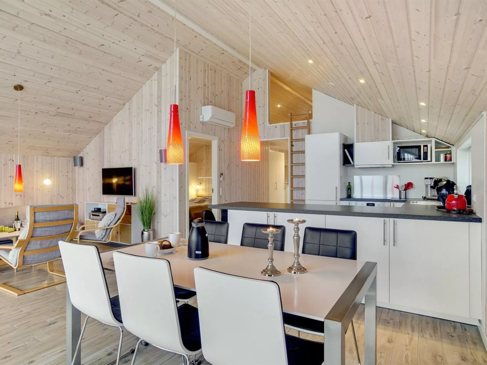 "Domi" - 1.2km from the sea-Binnen