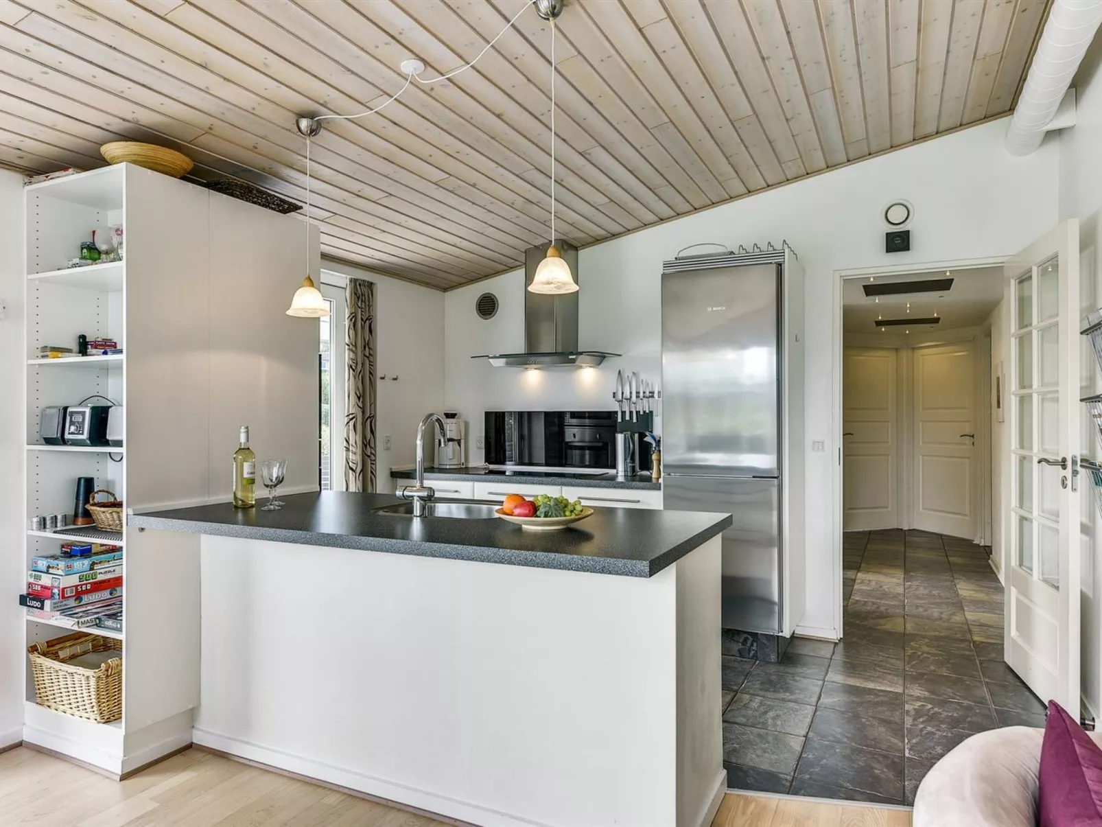 "Sylvelin" - 400m to the fjord-Binnen