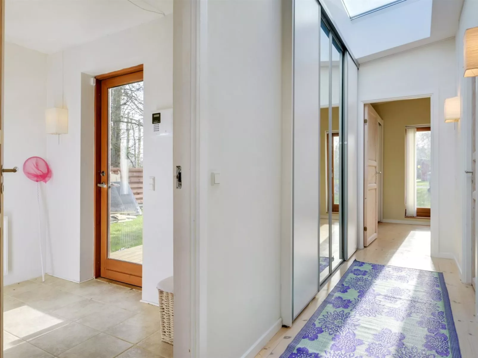 "Esta" -  from the sea-Binnen