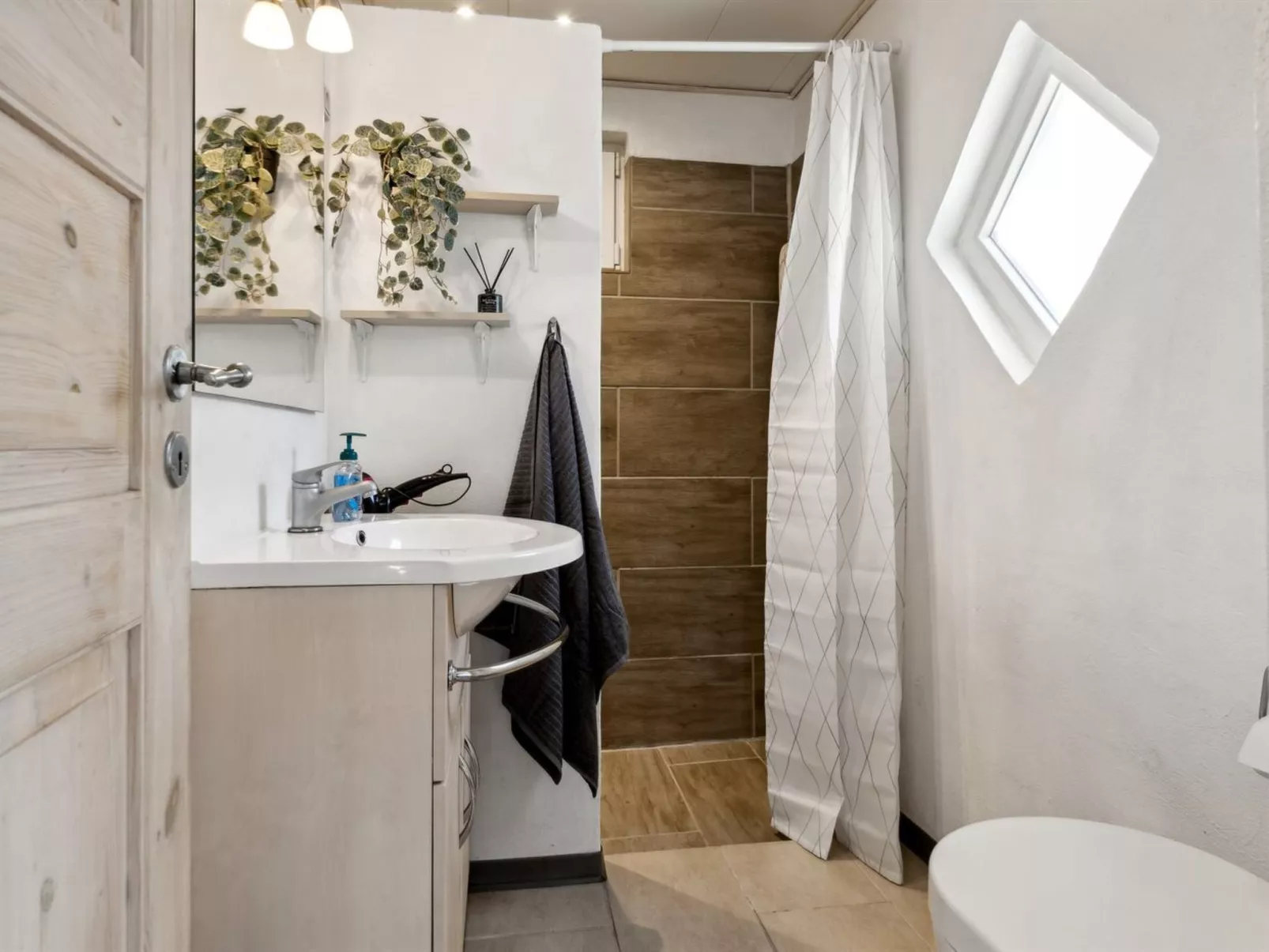 "Glenna" - 1.8km from the sea-Binnen