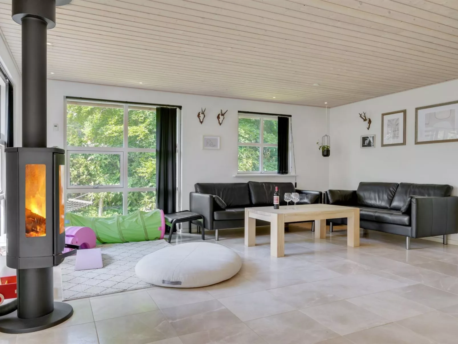 "Elline" - 450m from the sea-Binnen