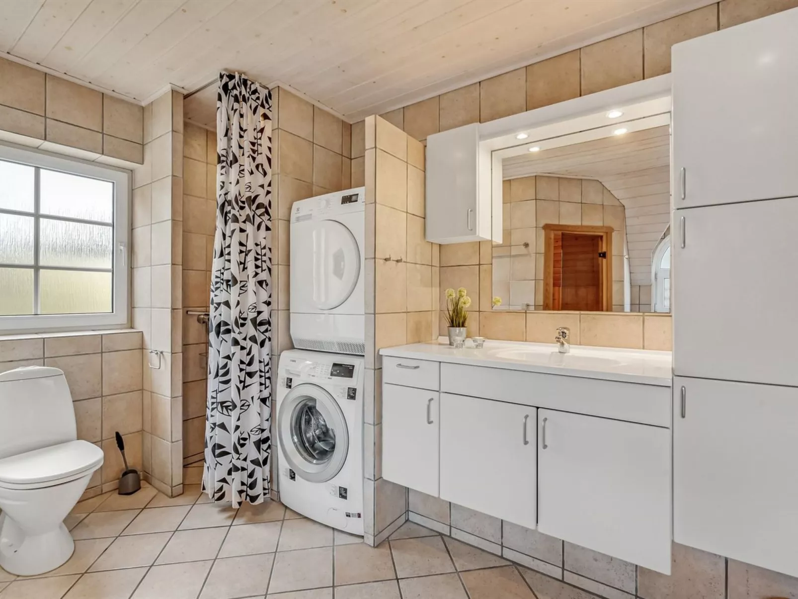 "Sannie" - 450m from the sea-Binnen