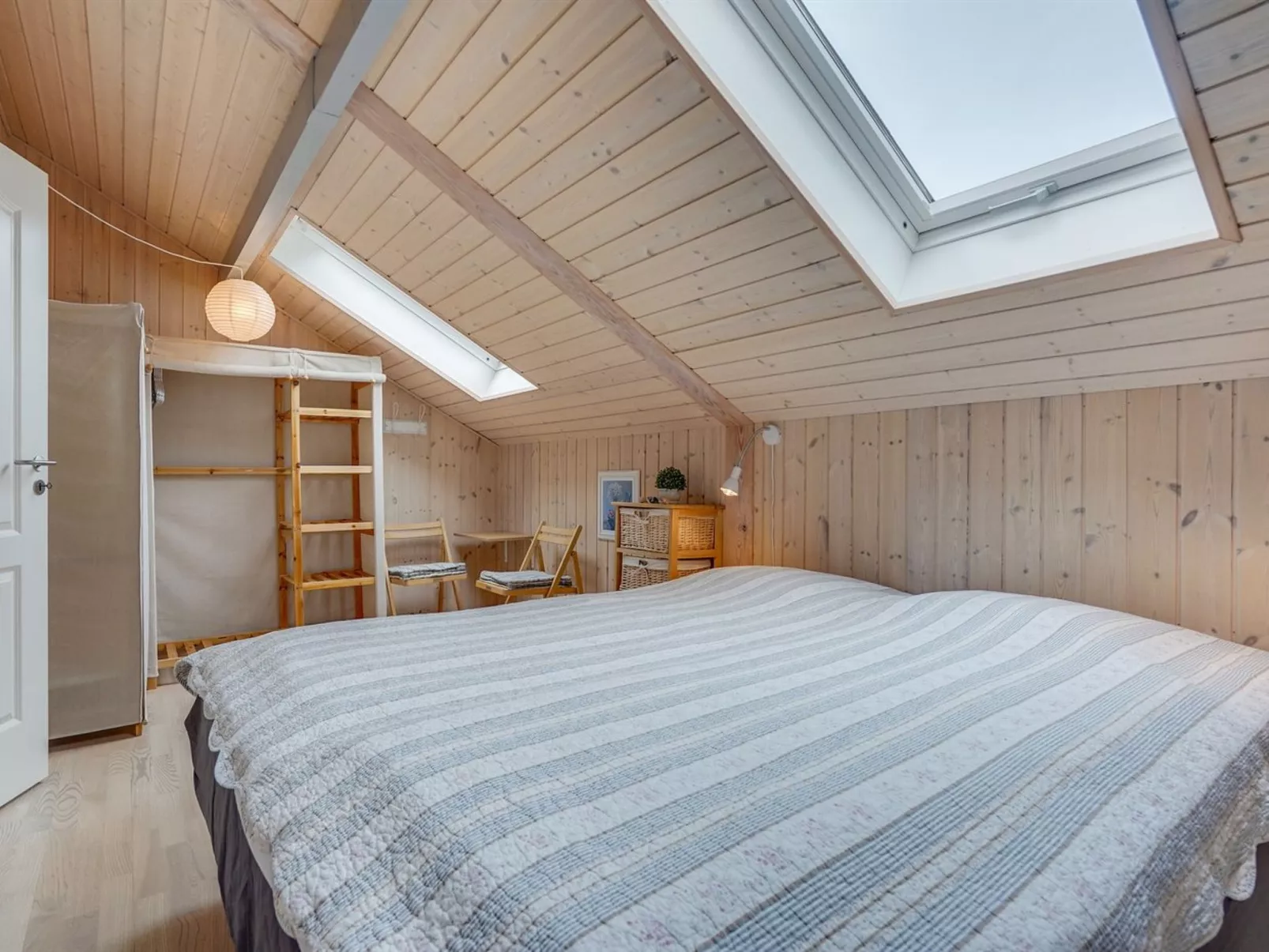 "Medard" - 2km from the sea-Binnen