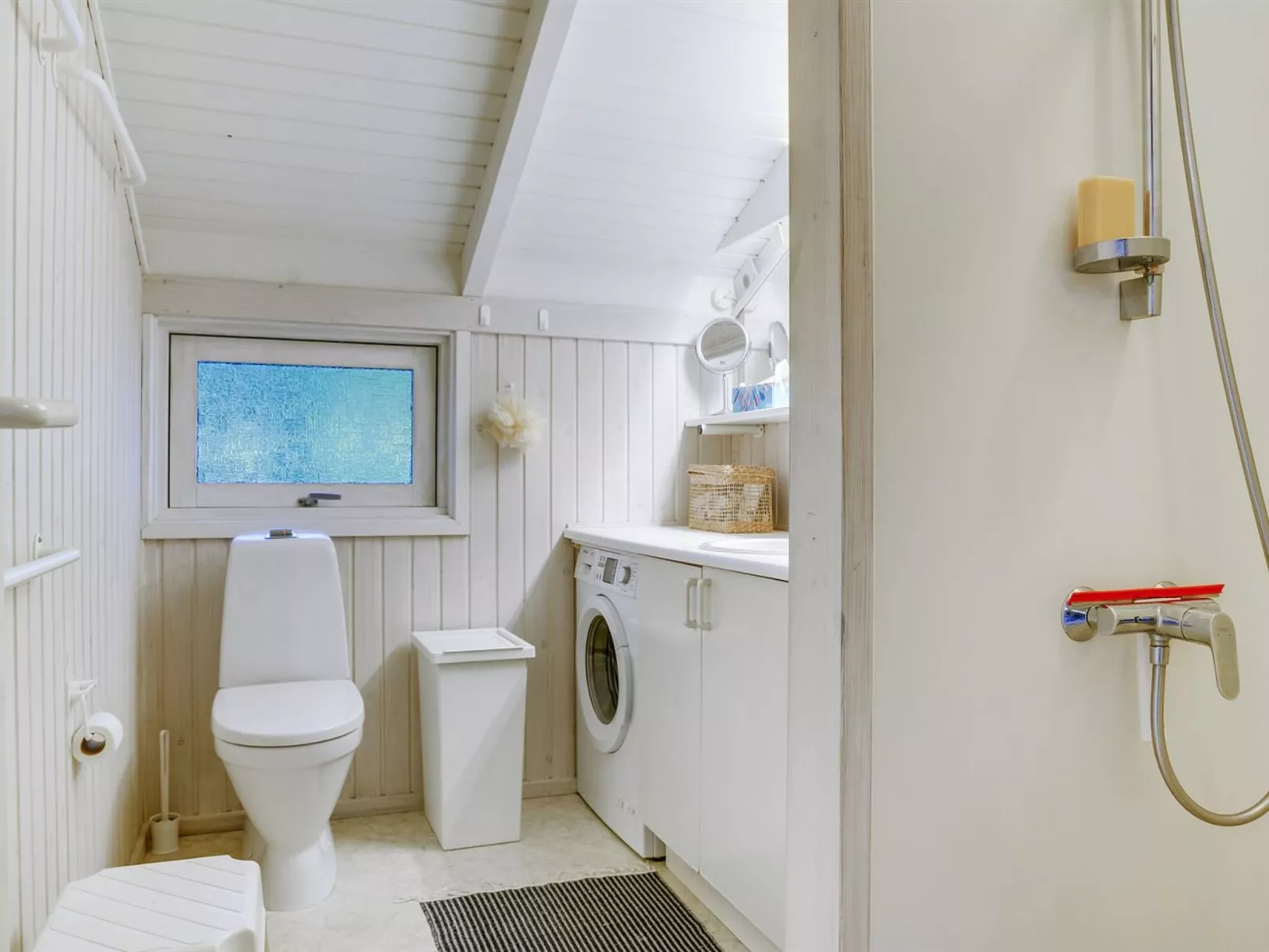 "Helmtrud" - 500m from the sea-Binnen