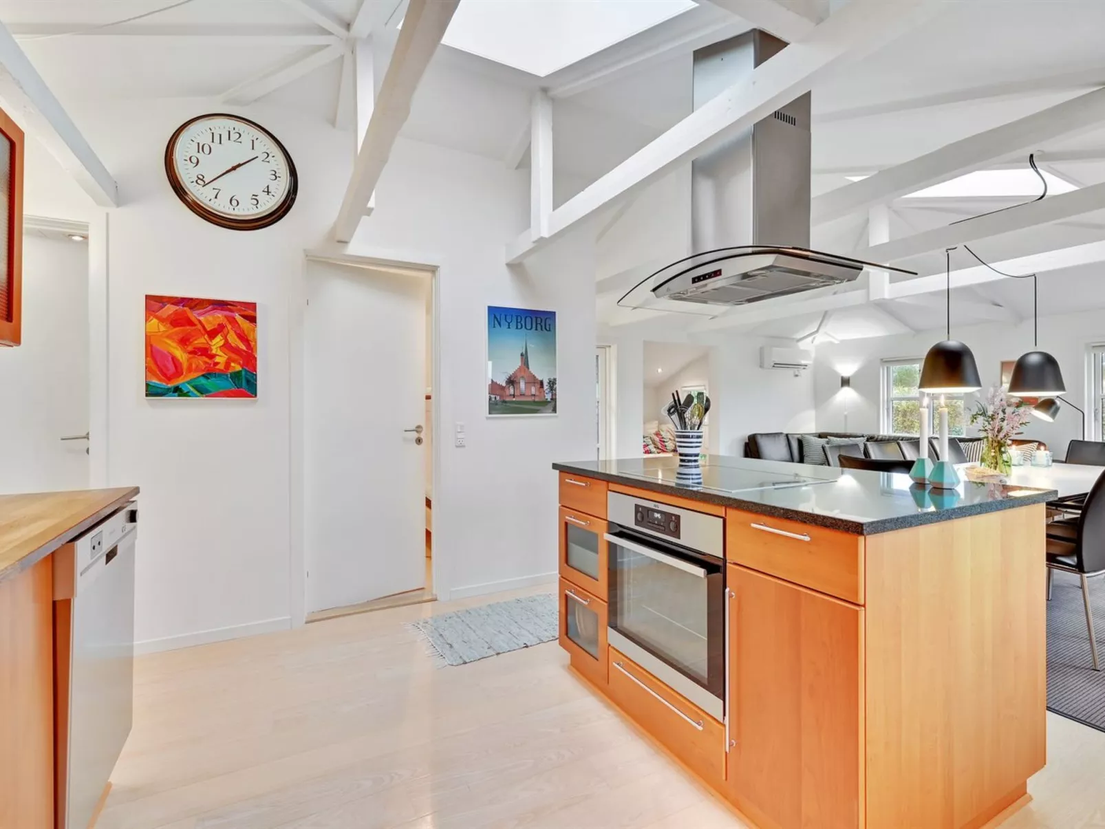 "Kamilla" - 200m from the sea-Binnen