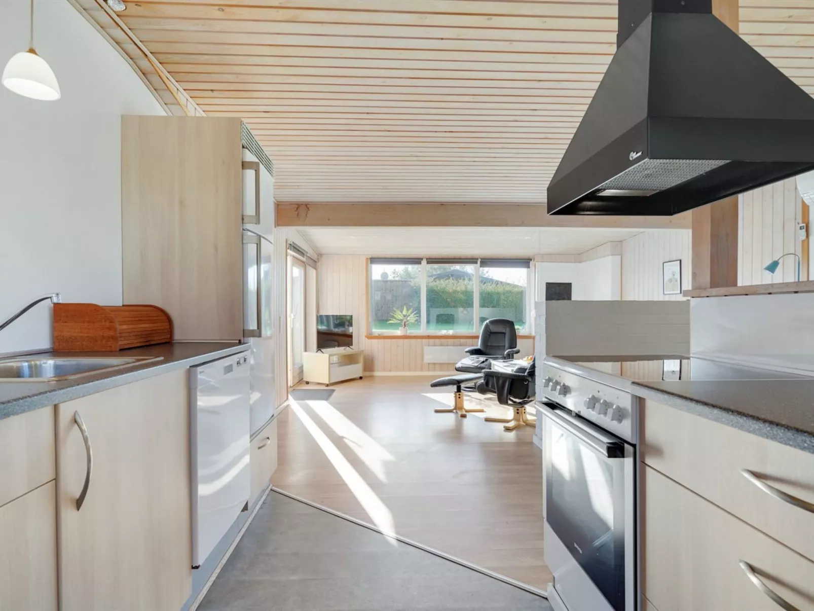 "Nane" - 80m from the sea-Binnen