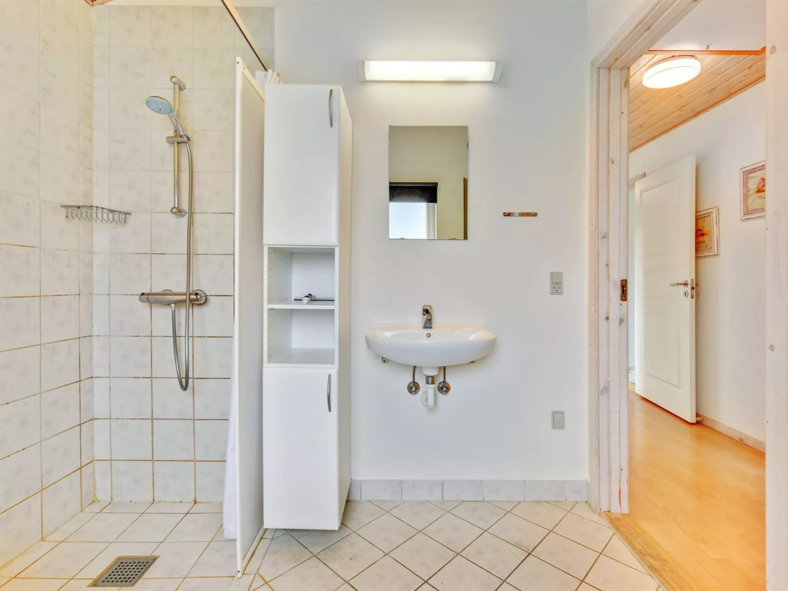 "Karina" - 150m to the fjord-Binnen