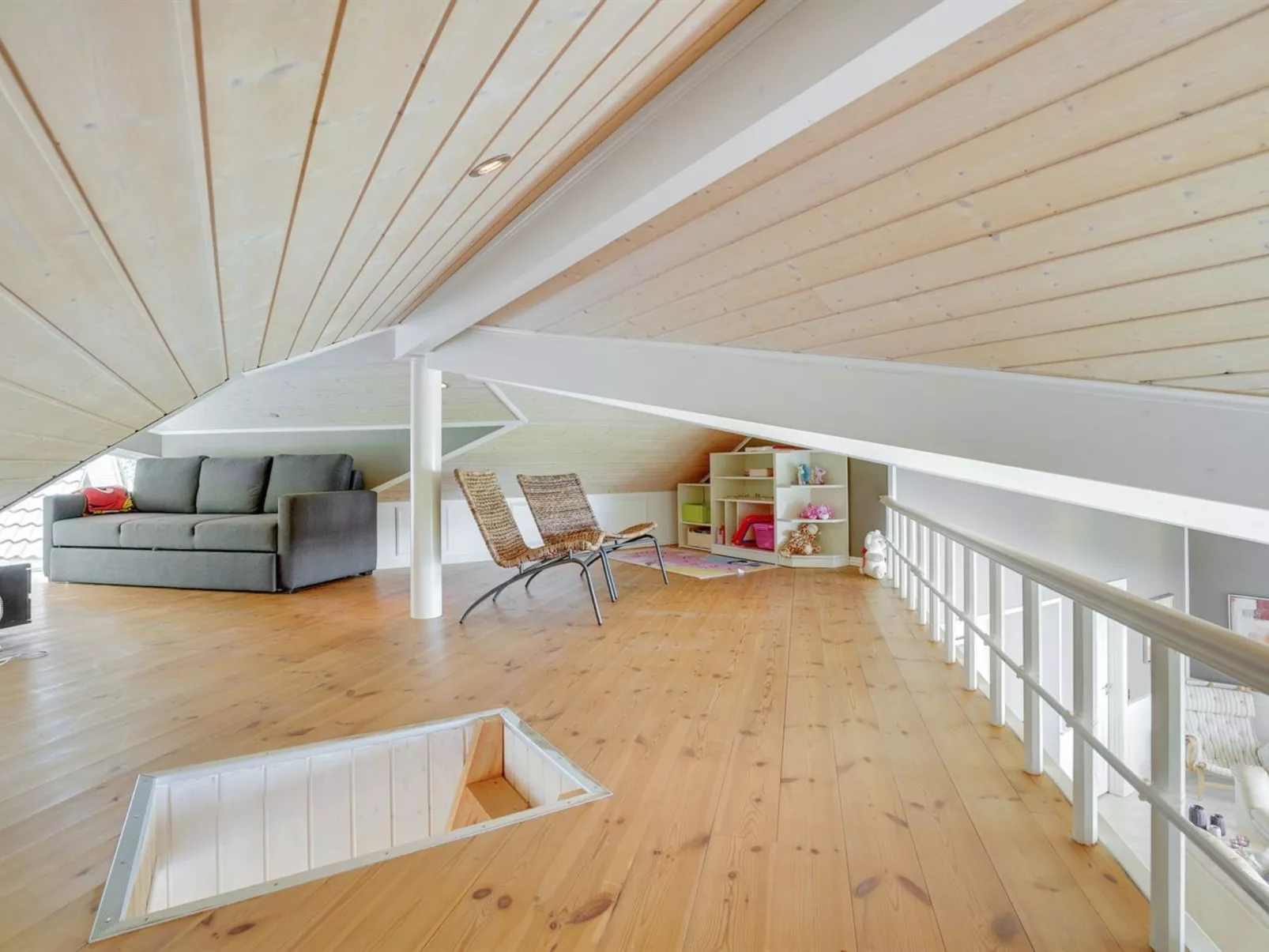 "Regnwald" - 400m to the fjord-Binnen