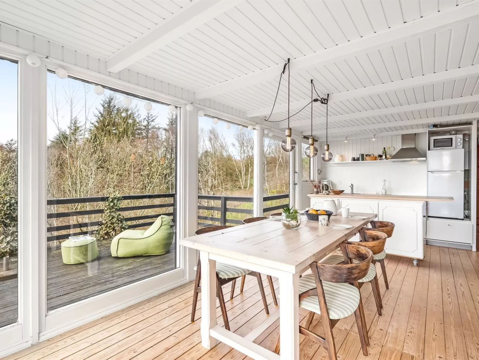 "Heera" - 100m to the fjord-Binnen