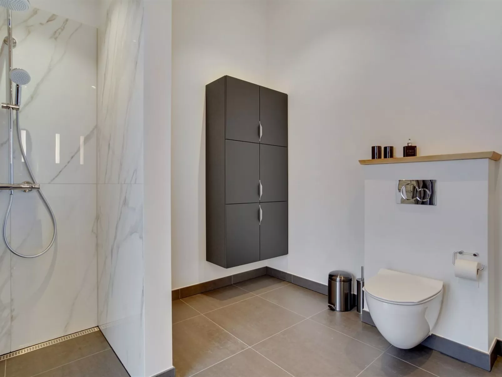 "Amitola" - 700m from the sea-Binnen