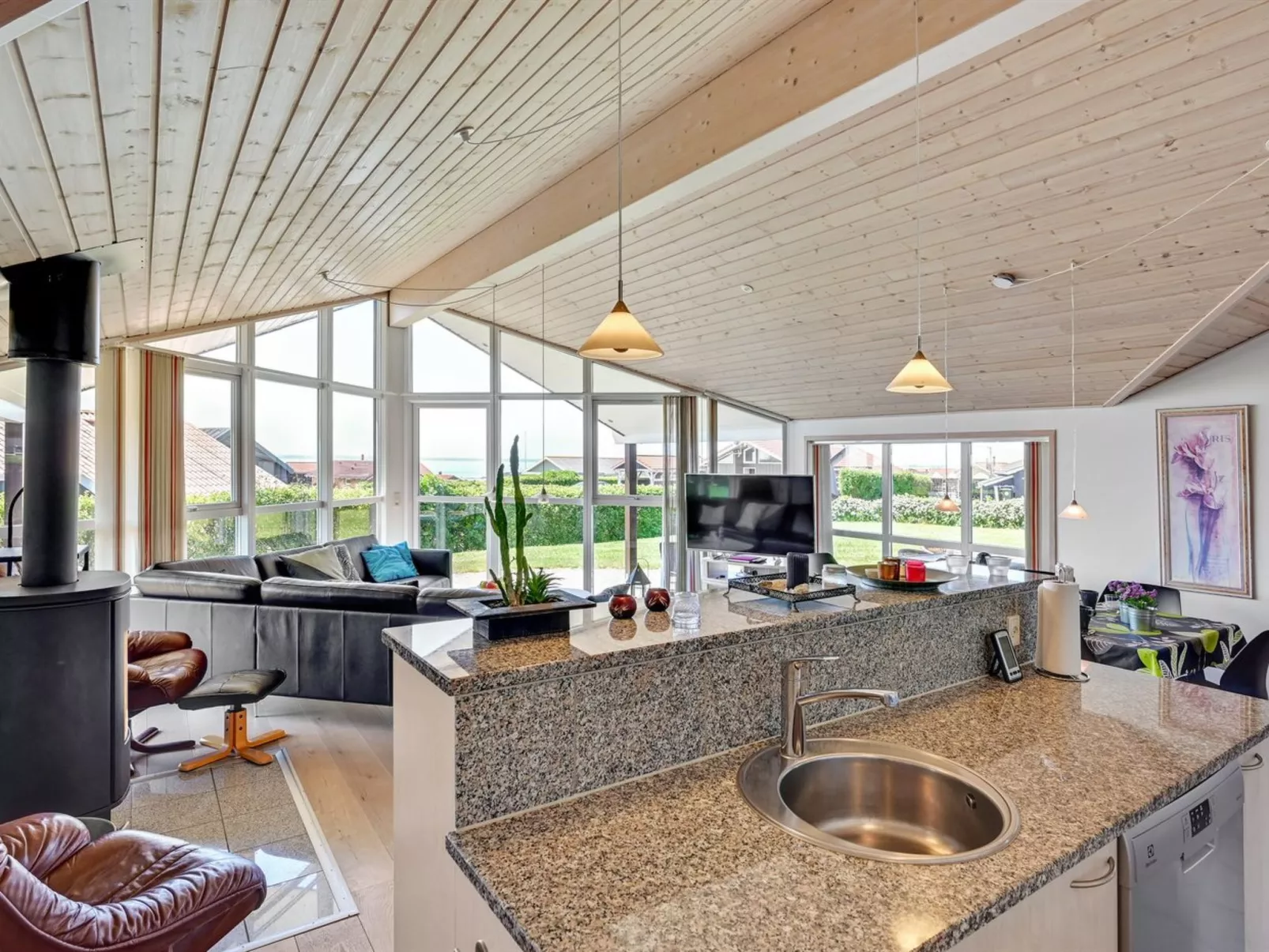 "Guthmar" - 350m to the fjord-Binnen