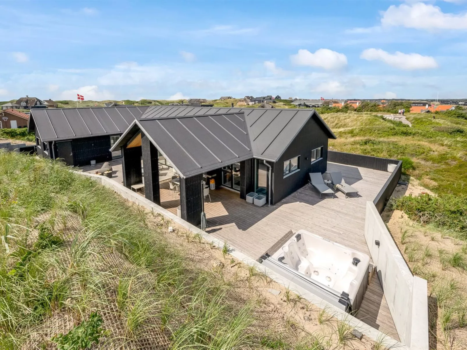 "Maximiliane" -  from the sea-Buiten