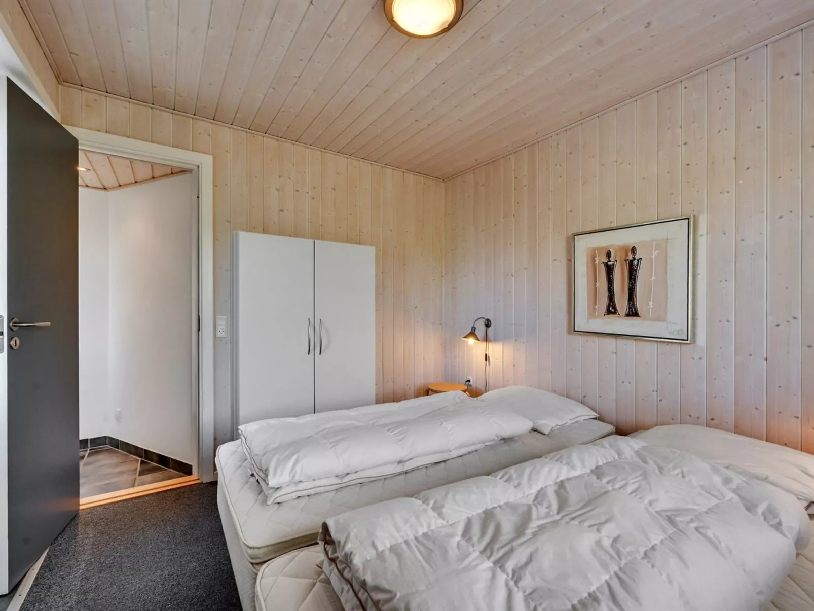 "Elizabeta" - 100m to the fjord-Binnen