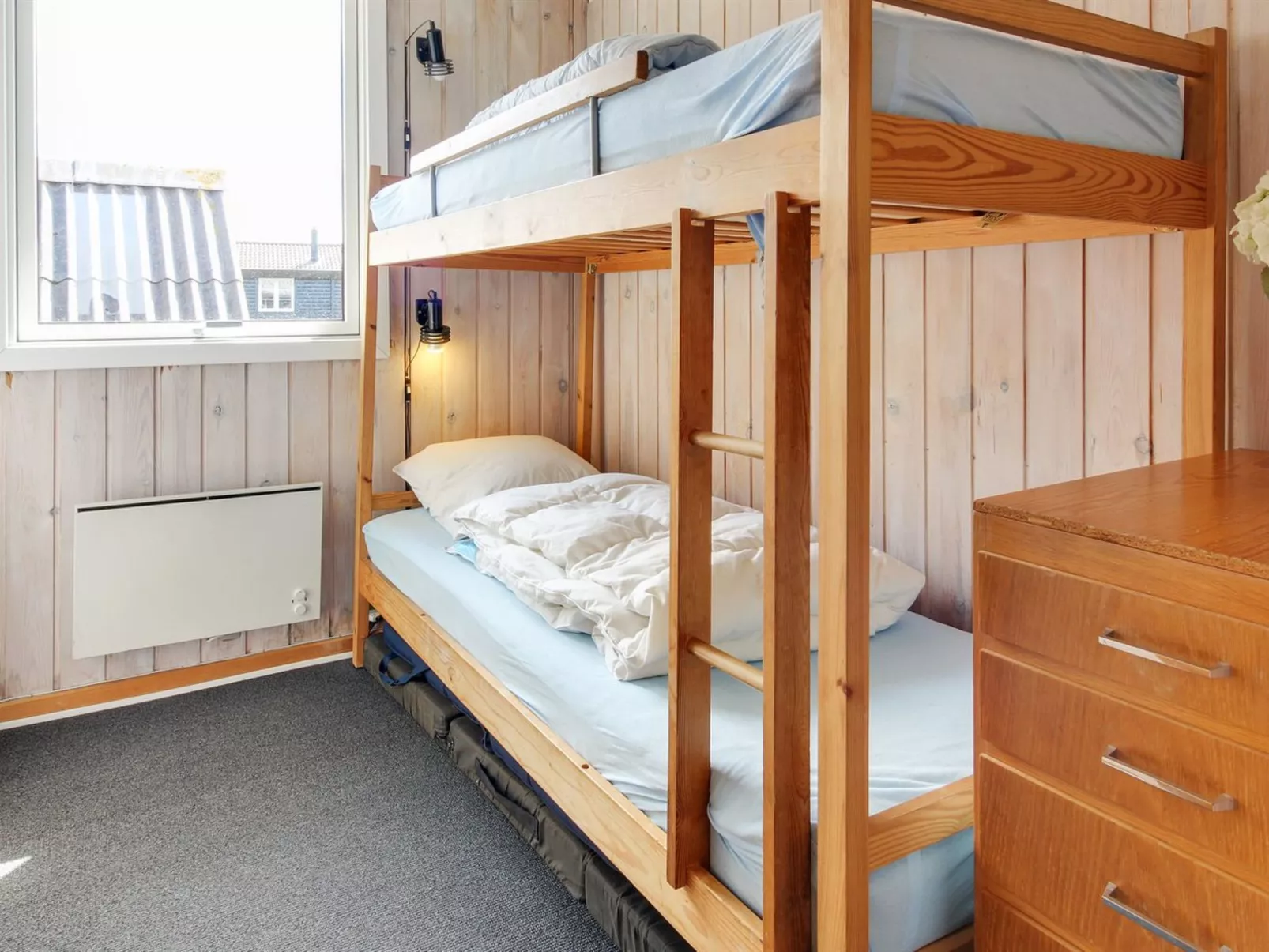 "Babo" -  from the sea-Binnen