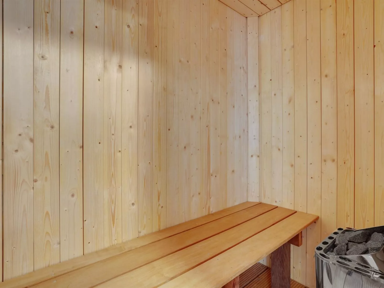 "Henrieta" - 4km from the sea-Binnen