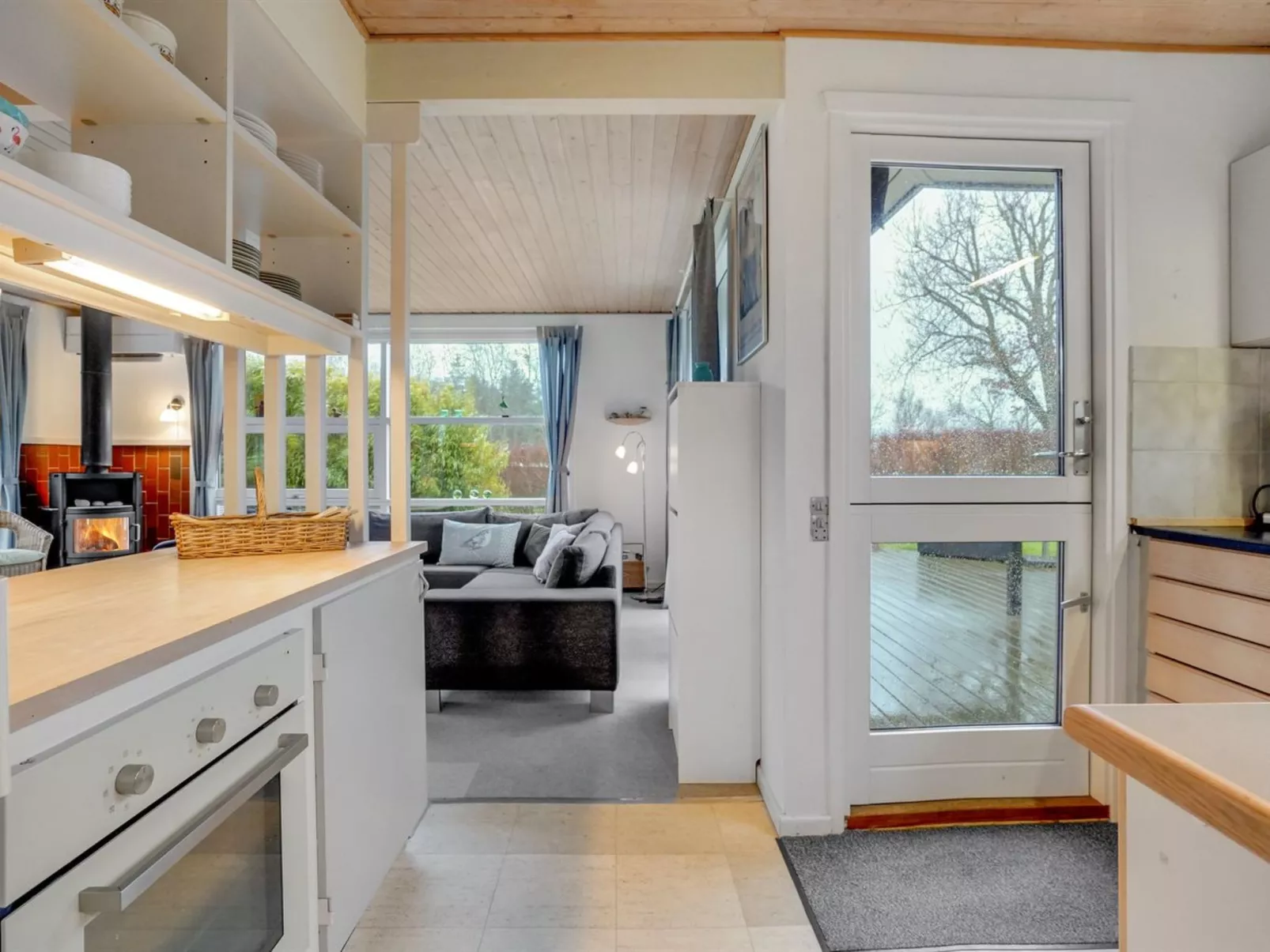 "Bjarke" - 200m from the sea-Binnen