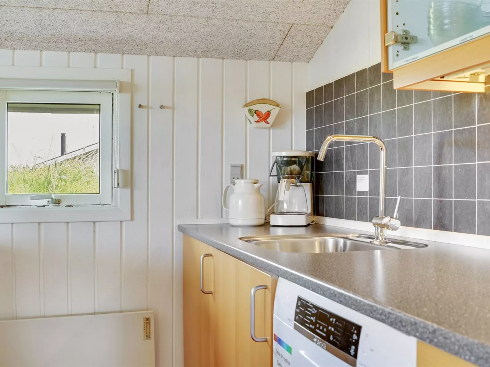 "Apolonia" -  from the sea-Binnen