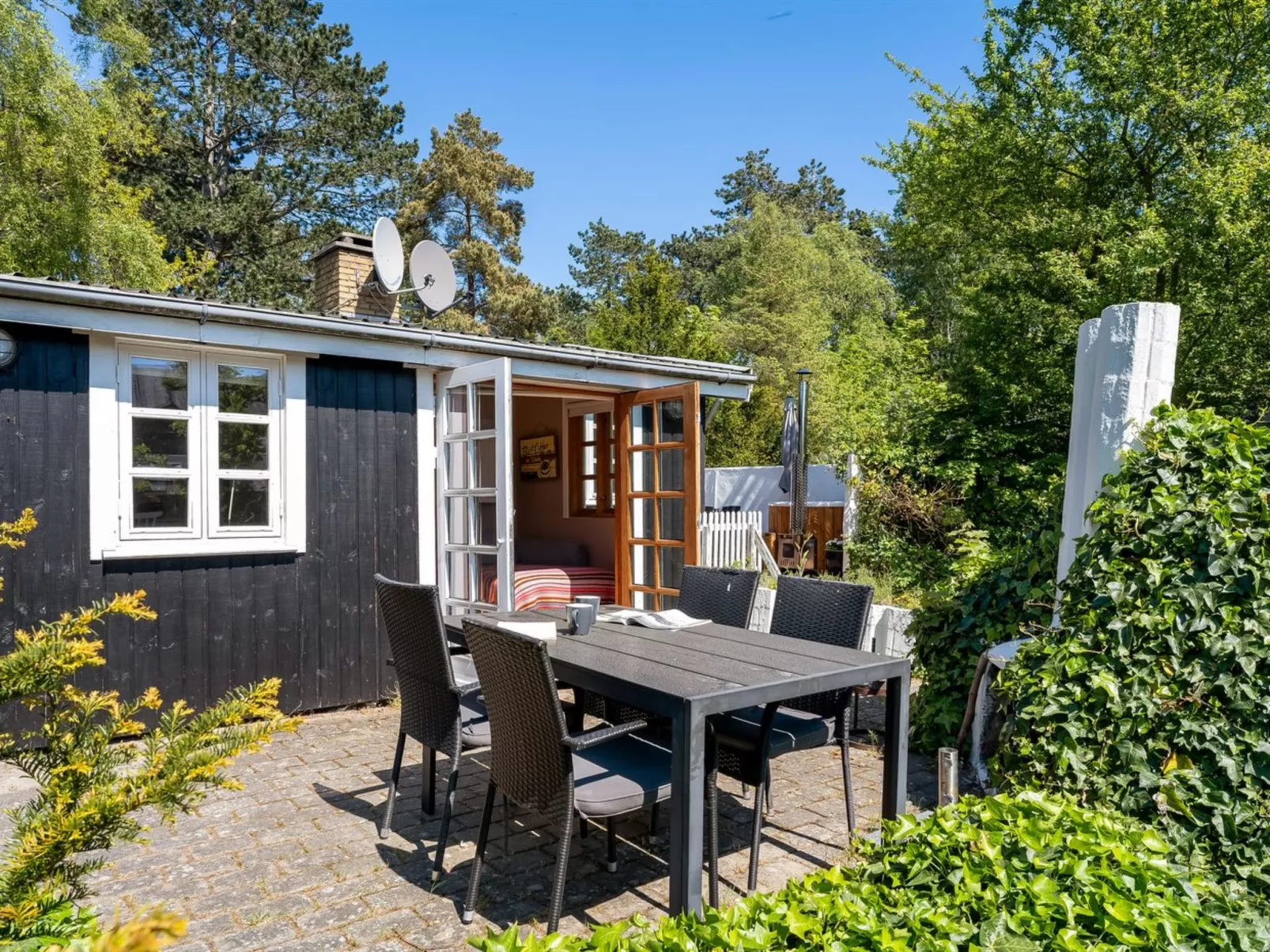 "Carly" - 100m from the sea-Buiten