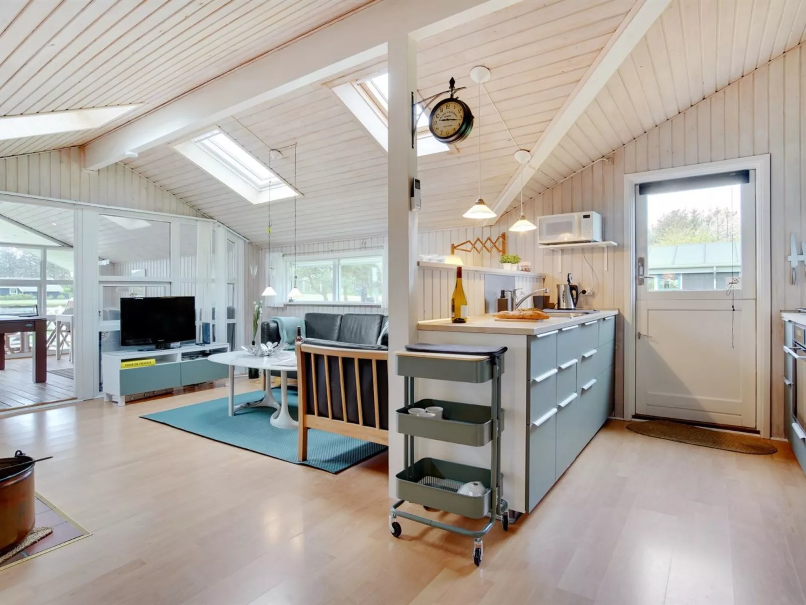 "Fliri" - 700m from the sea-Binnen