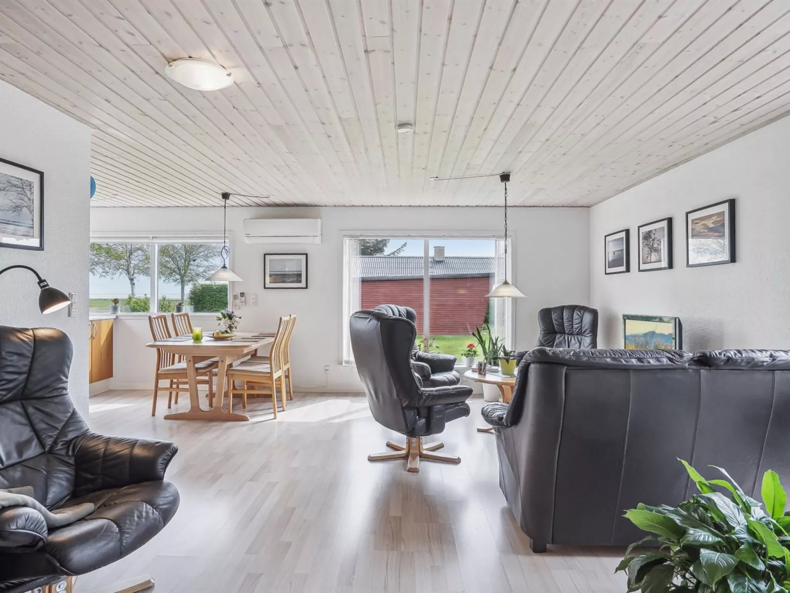 "Rayla" - 150m from the sea-Binnen