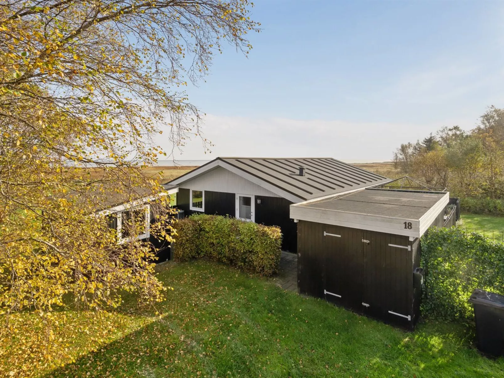 "Gisa" -  from the sea-Buiten