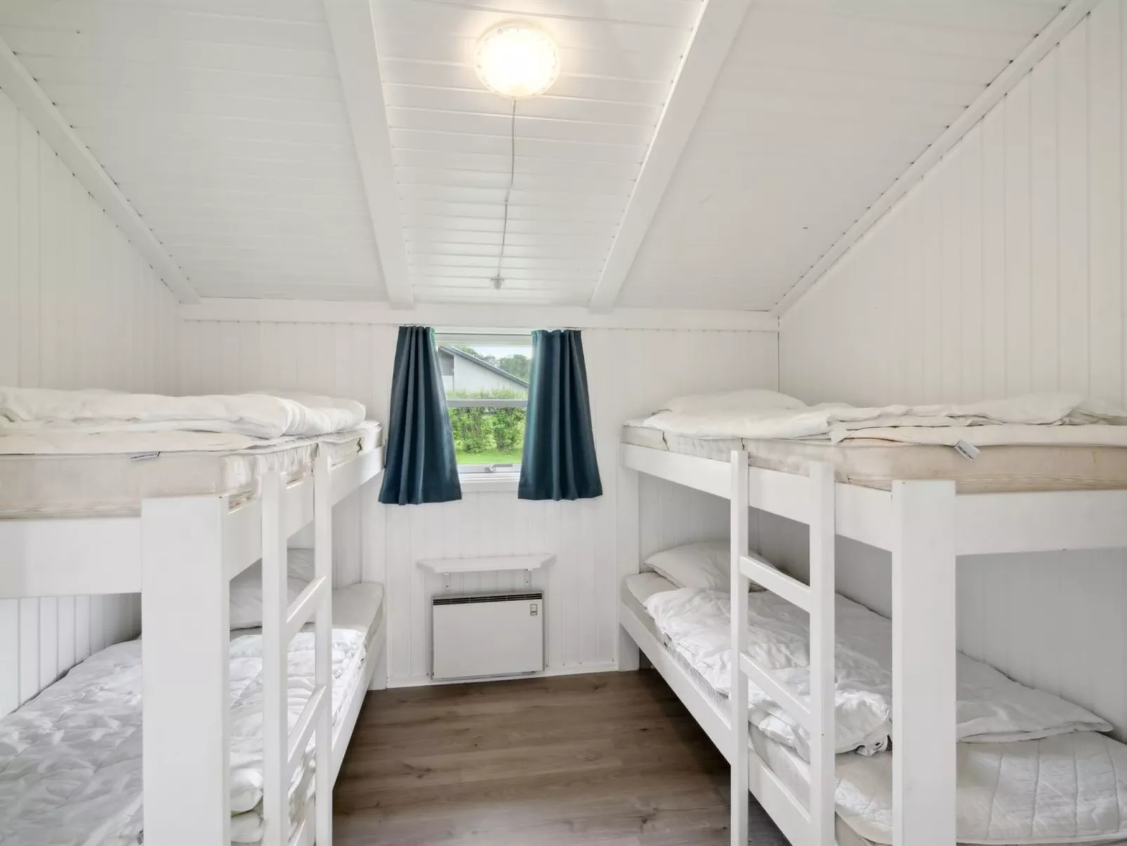 "Annica" - 150m from the sea-Binnen