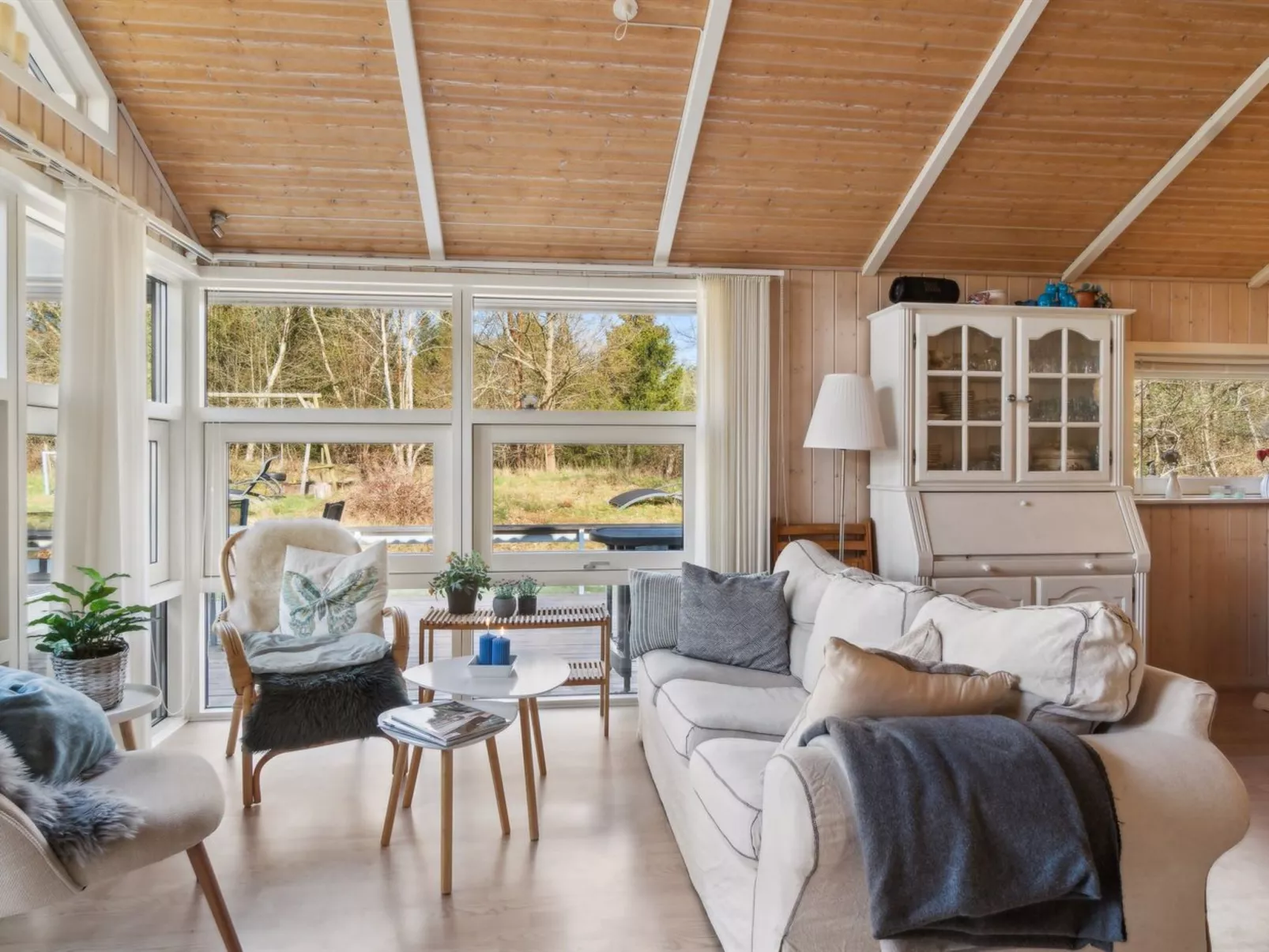 "Amola" - 1.6km from the sea-Binnen